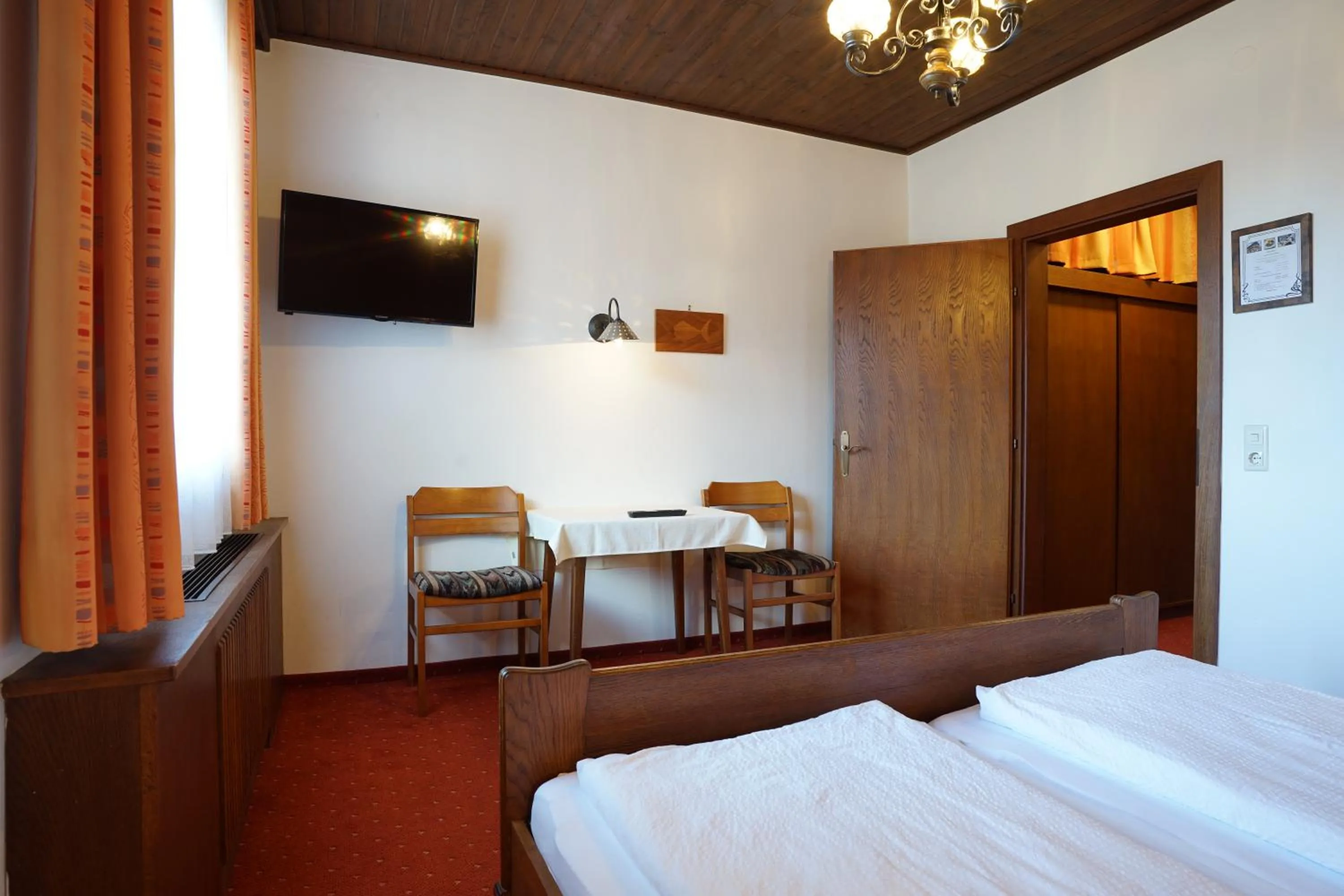 Bed in Gasthof-Fleischerei Engl