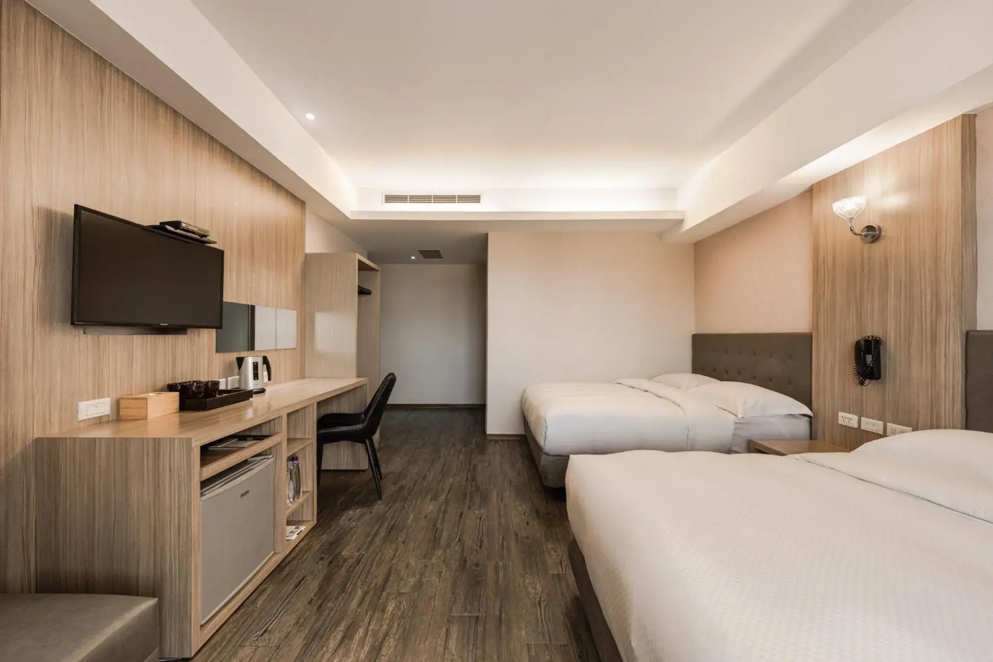 Bedroom, Bed in The Riverside Hotel International Bedroom, Bed in The Riverside Hotel International