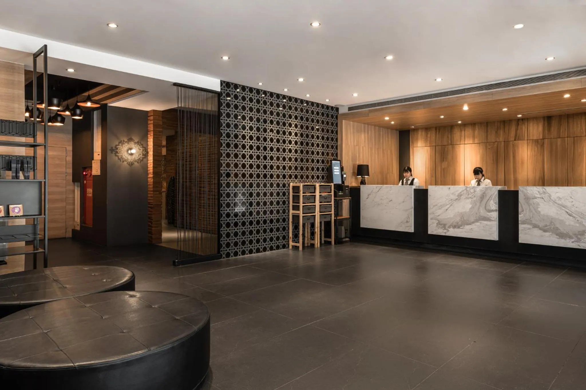 Lobby or reception in The Riverside Hotel International