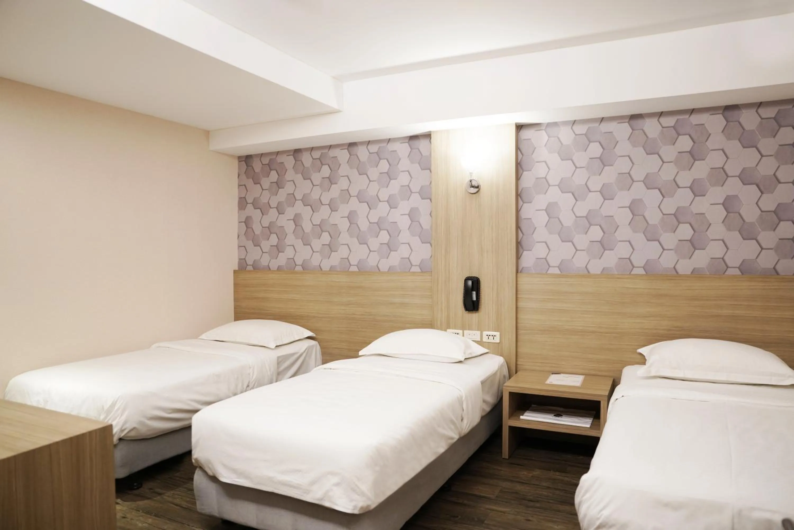 Bedroom, Bed in The Riverside Hotel International