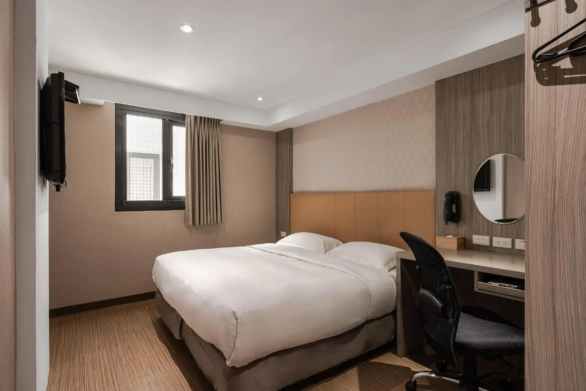 Bedroom, Bed in The Riverside Hotel International Bedroom, Bed in The Riverside Hotel International