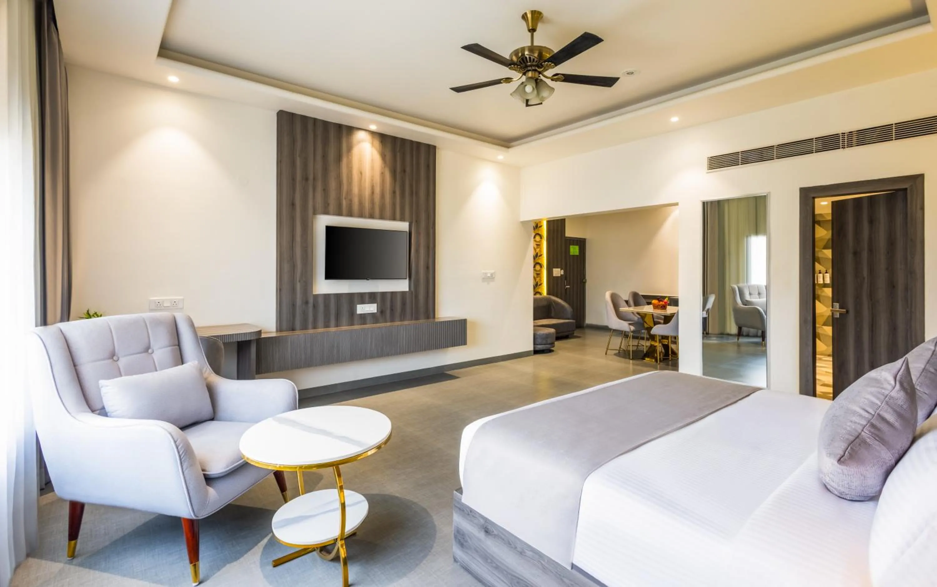 Suite in Enrise By Sayaji Bareilly