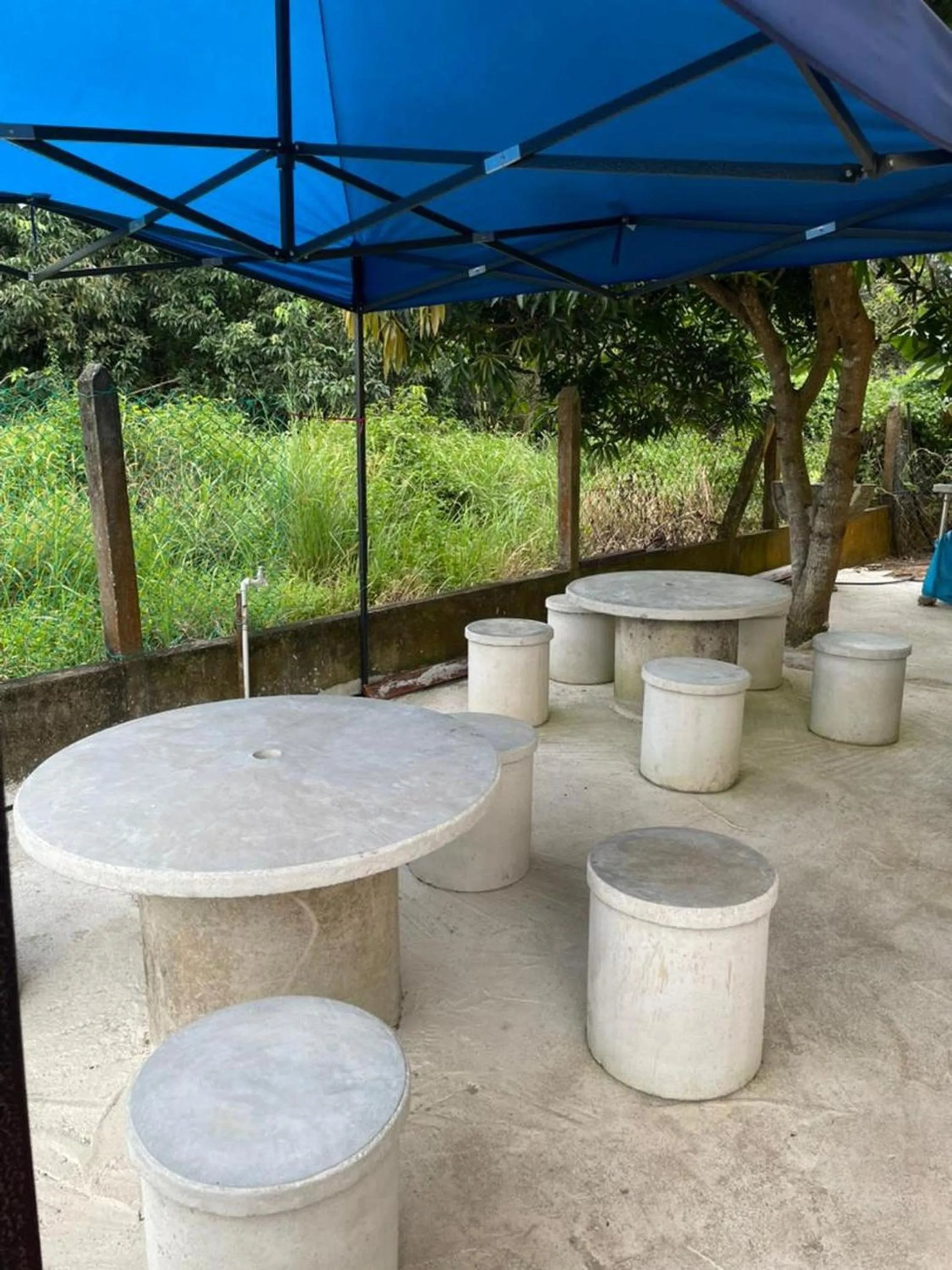 Seating area in OYO 91250 Roomstay Awie