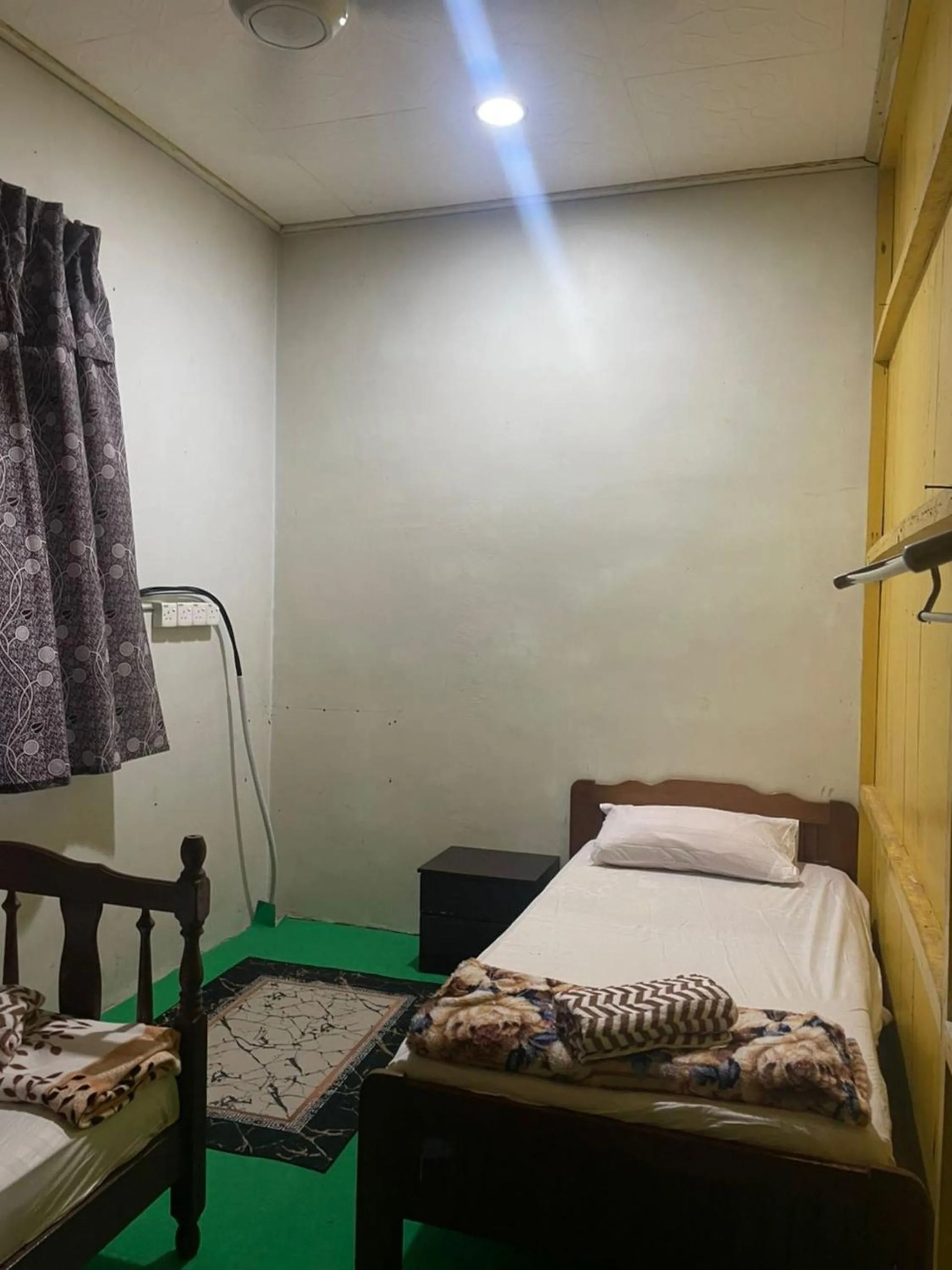 Bedroom, Bed in OYO 91250 Roomstay Awie