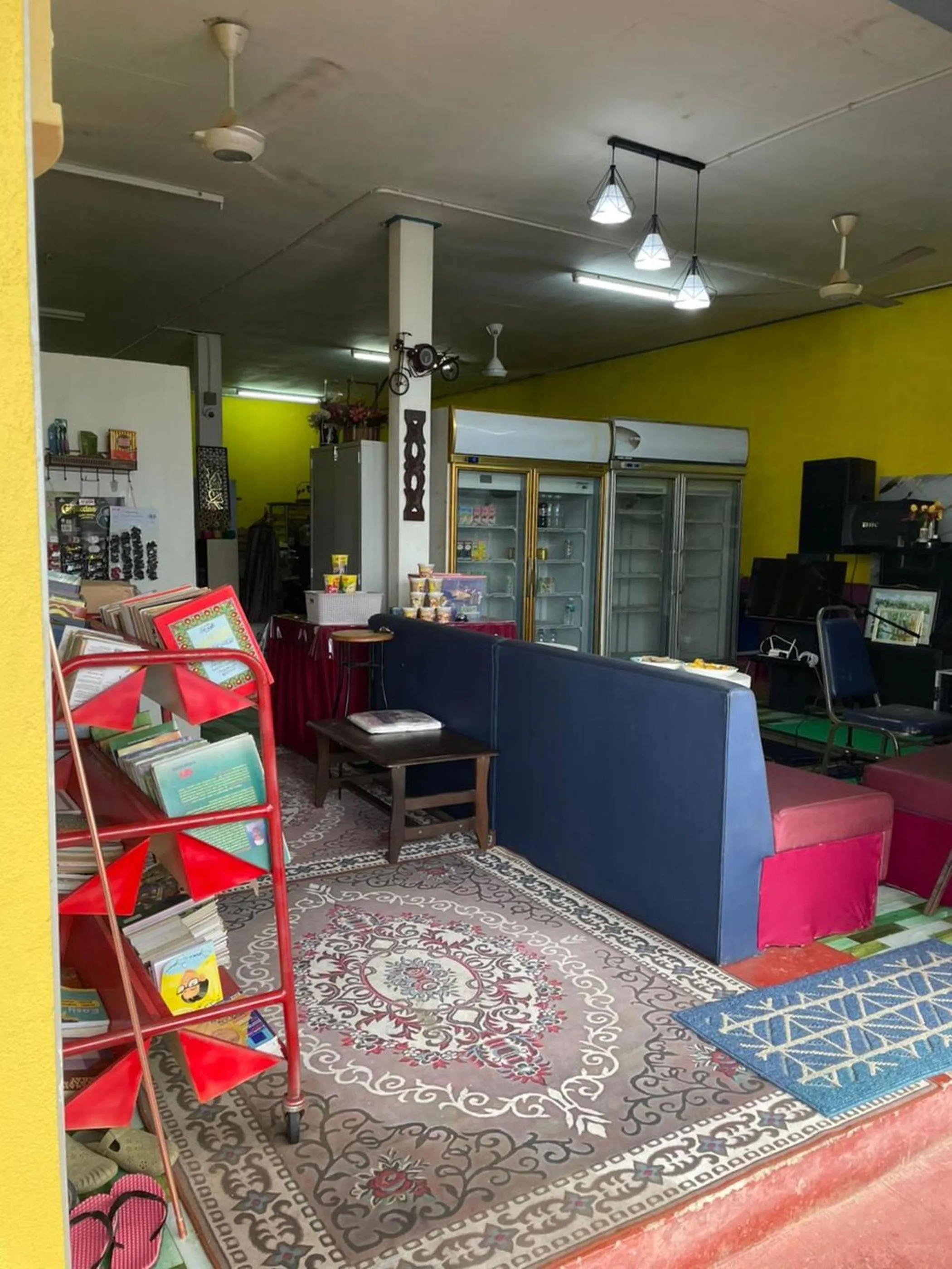 Lobby or reception in OYO 91250 Roomstay Awie