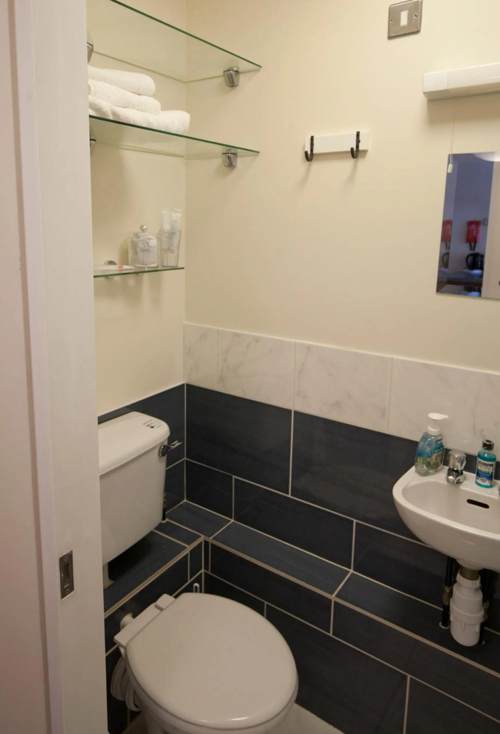 Bathroom in Toothbrush Apartments - Central Ipswich St Peters St