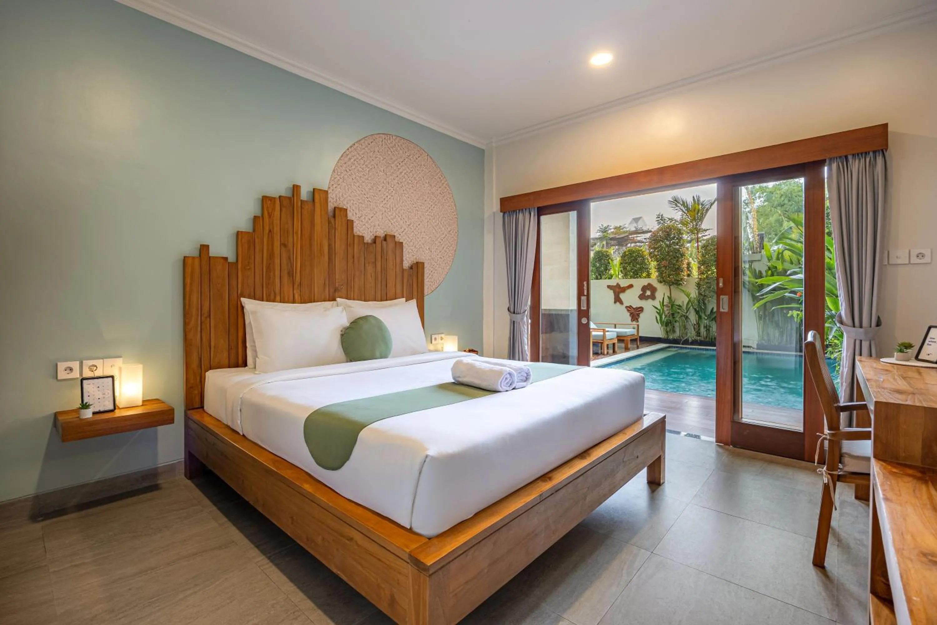 Bed in Cove Asanaya