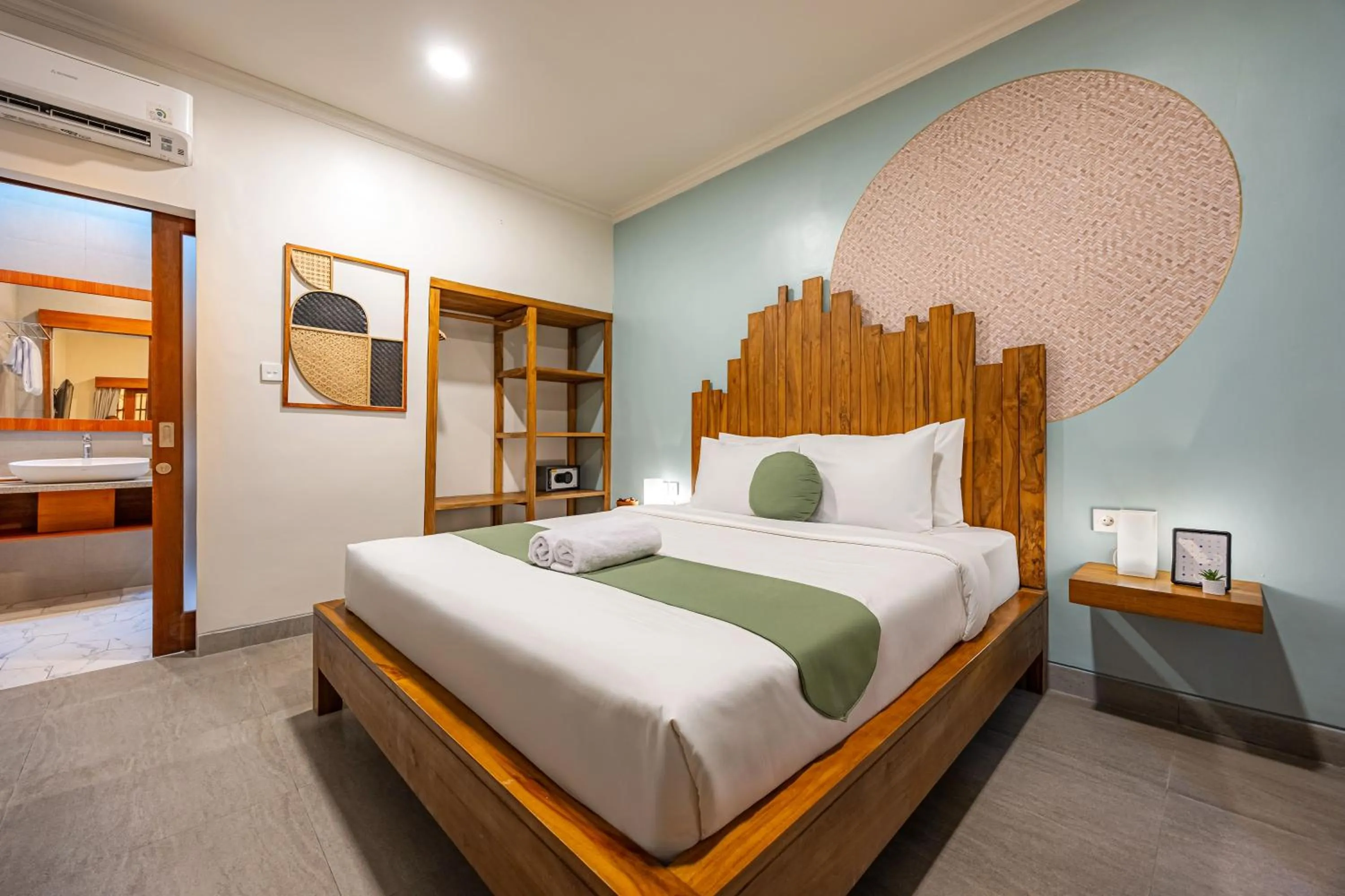 Bed in Cove Asanaya