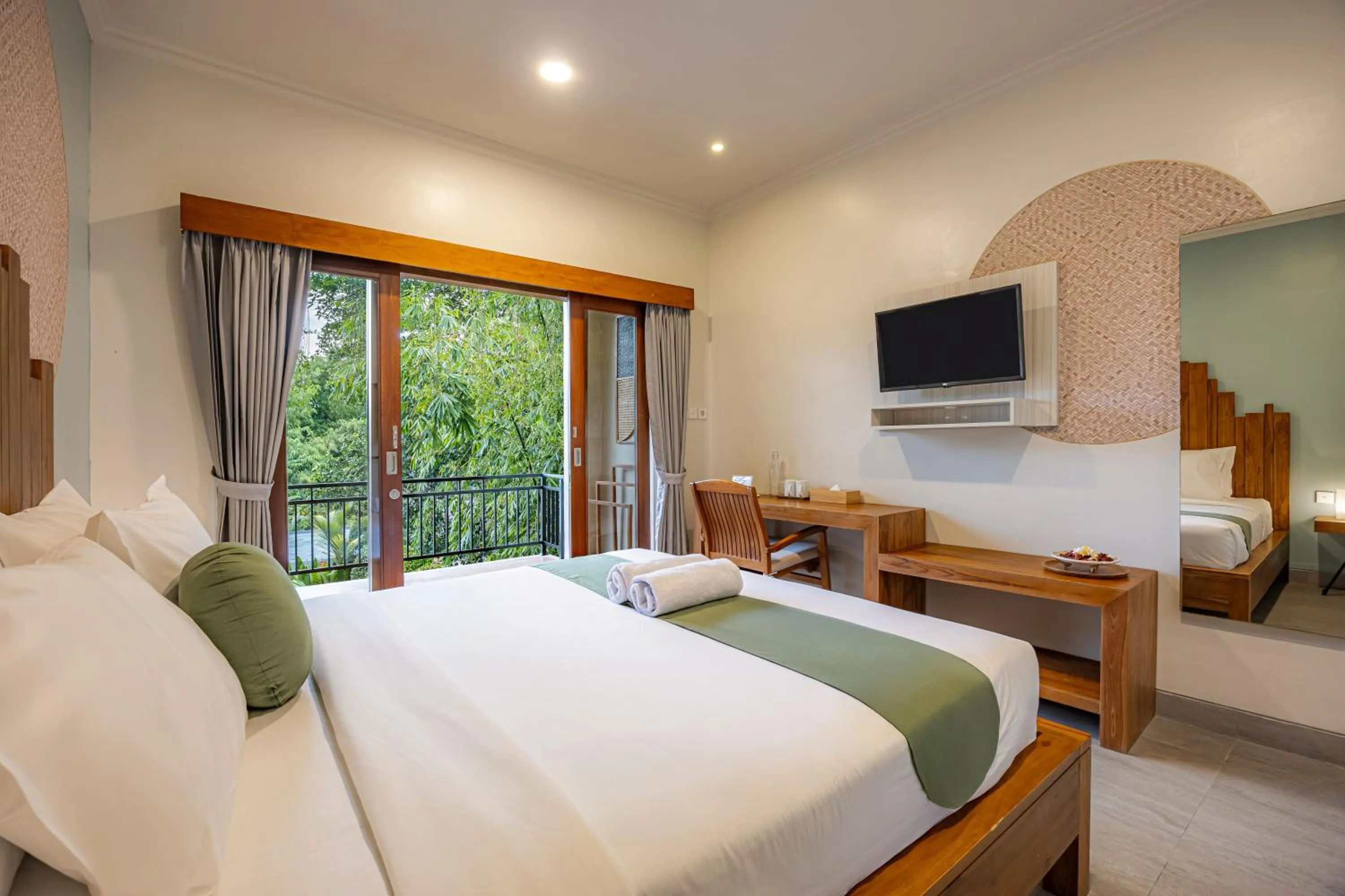 Bed in Cove Asanaya