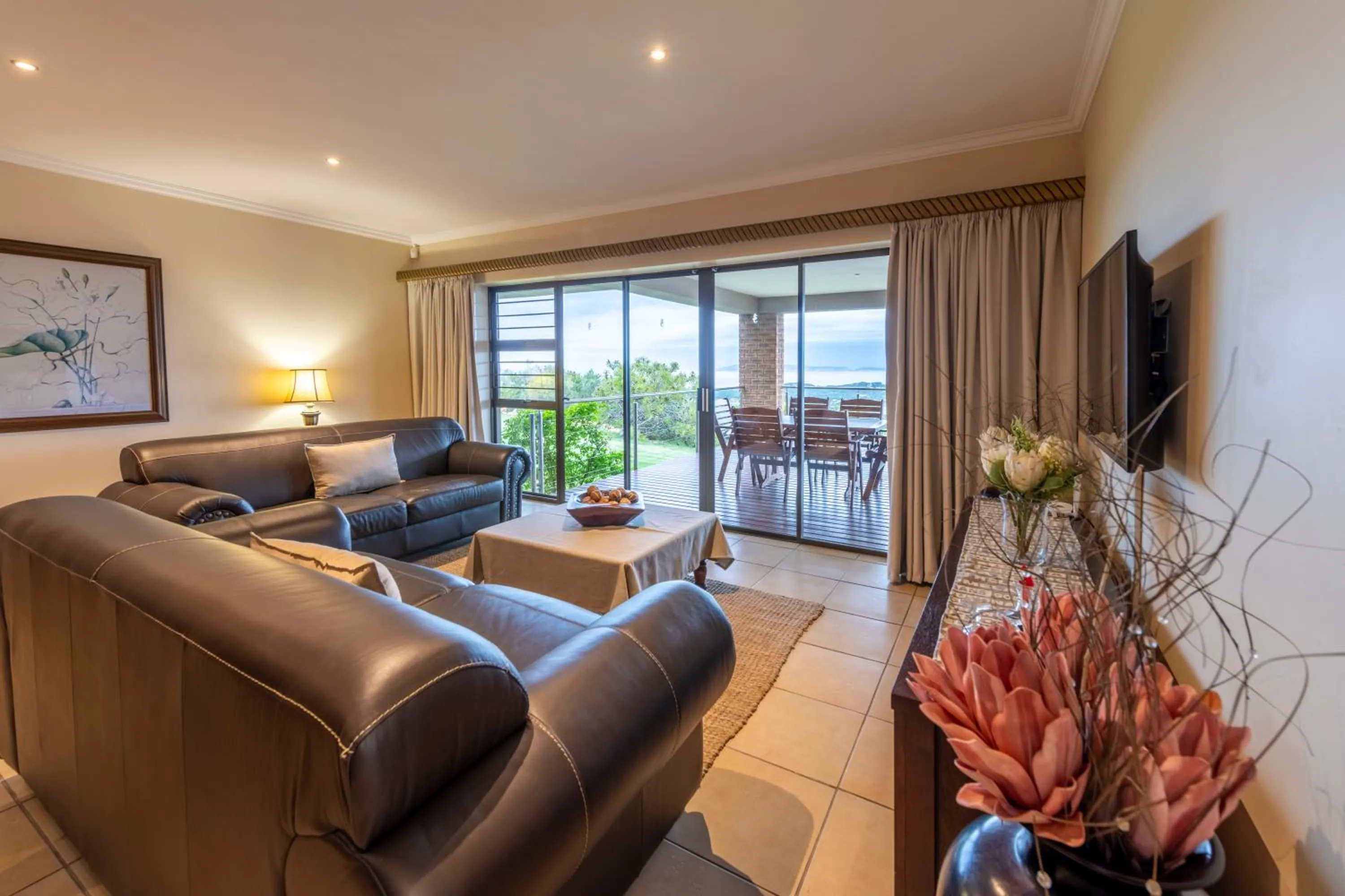 TV and multimedia in Alkantmooi Private Nature Reserve - Keursee