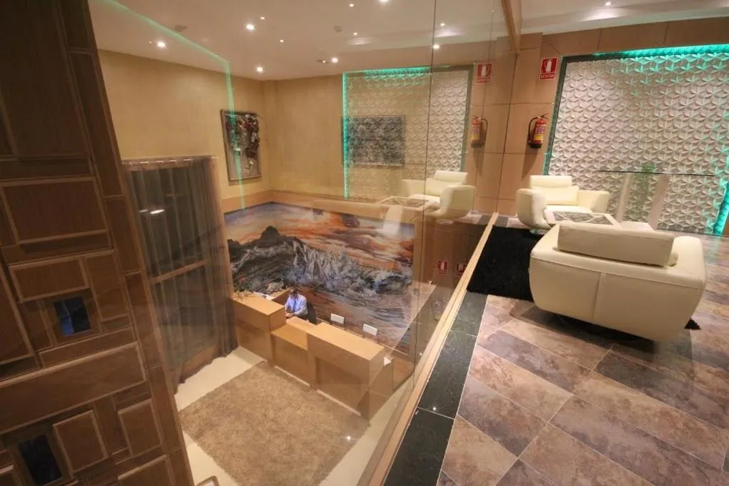 Lobby or reception in Menoir Dorsett Madrid Leganés