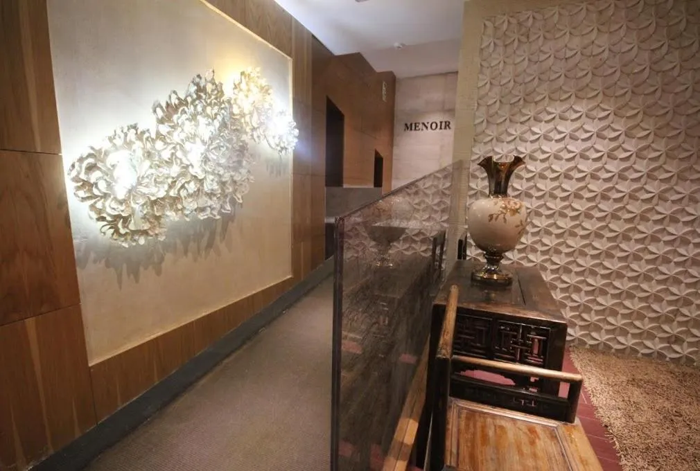 Lobby or reception in Menoir Dorsett Madrid Leganés