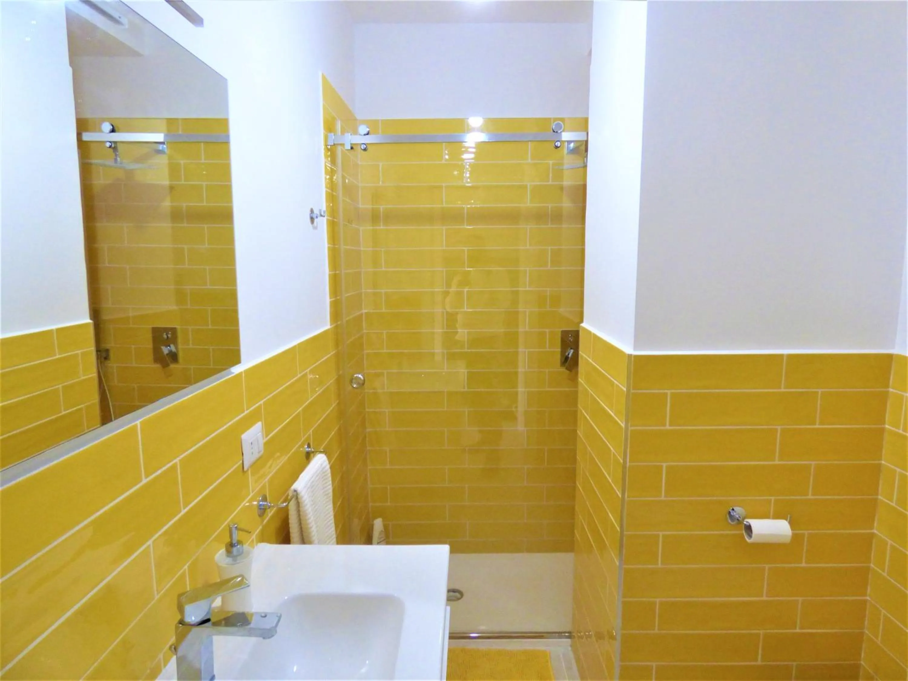 Bathroom in Napoletando bed and breakfast