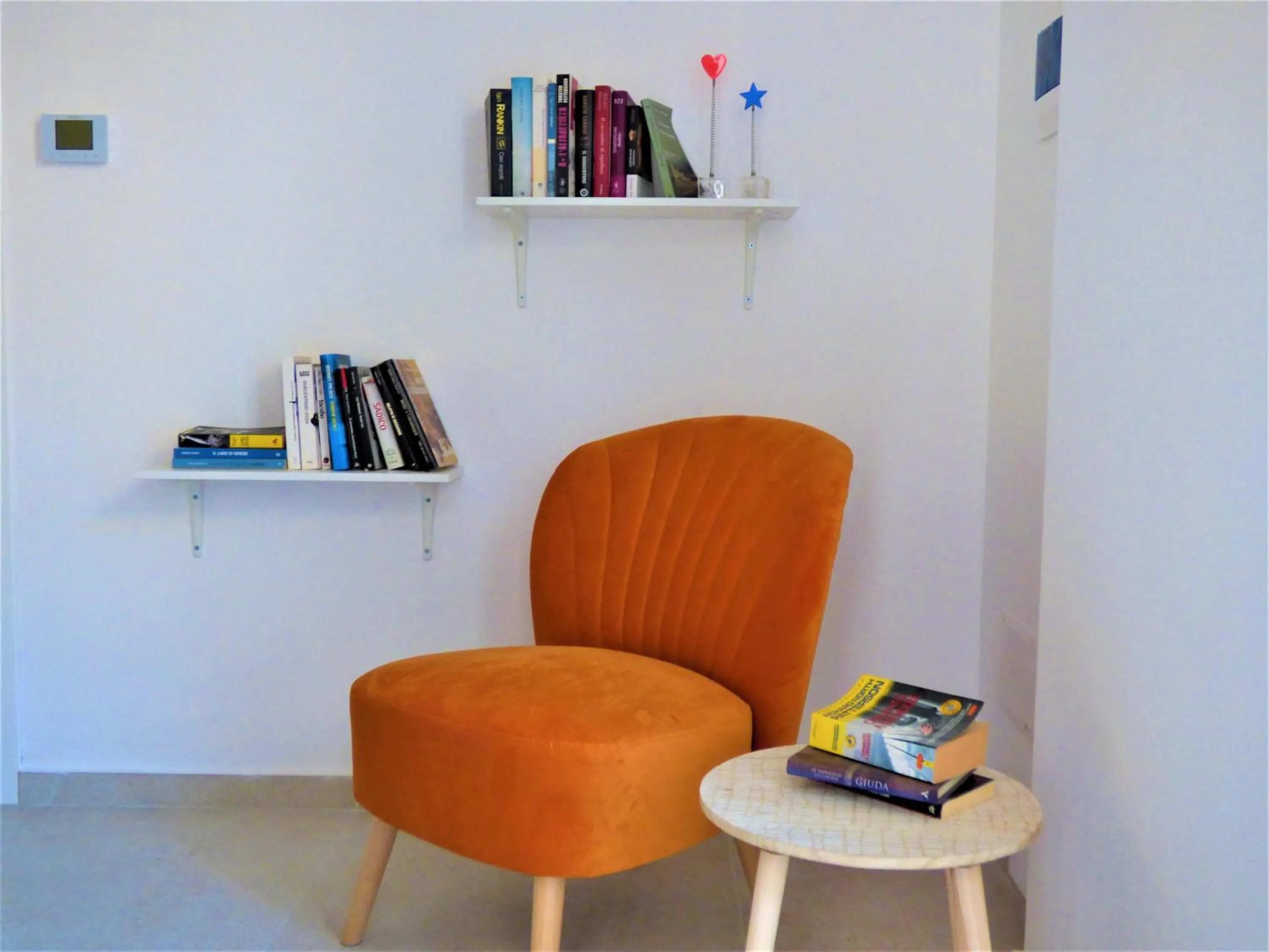 Library in Napoletando bed and breakfast