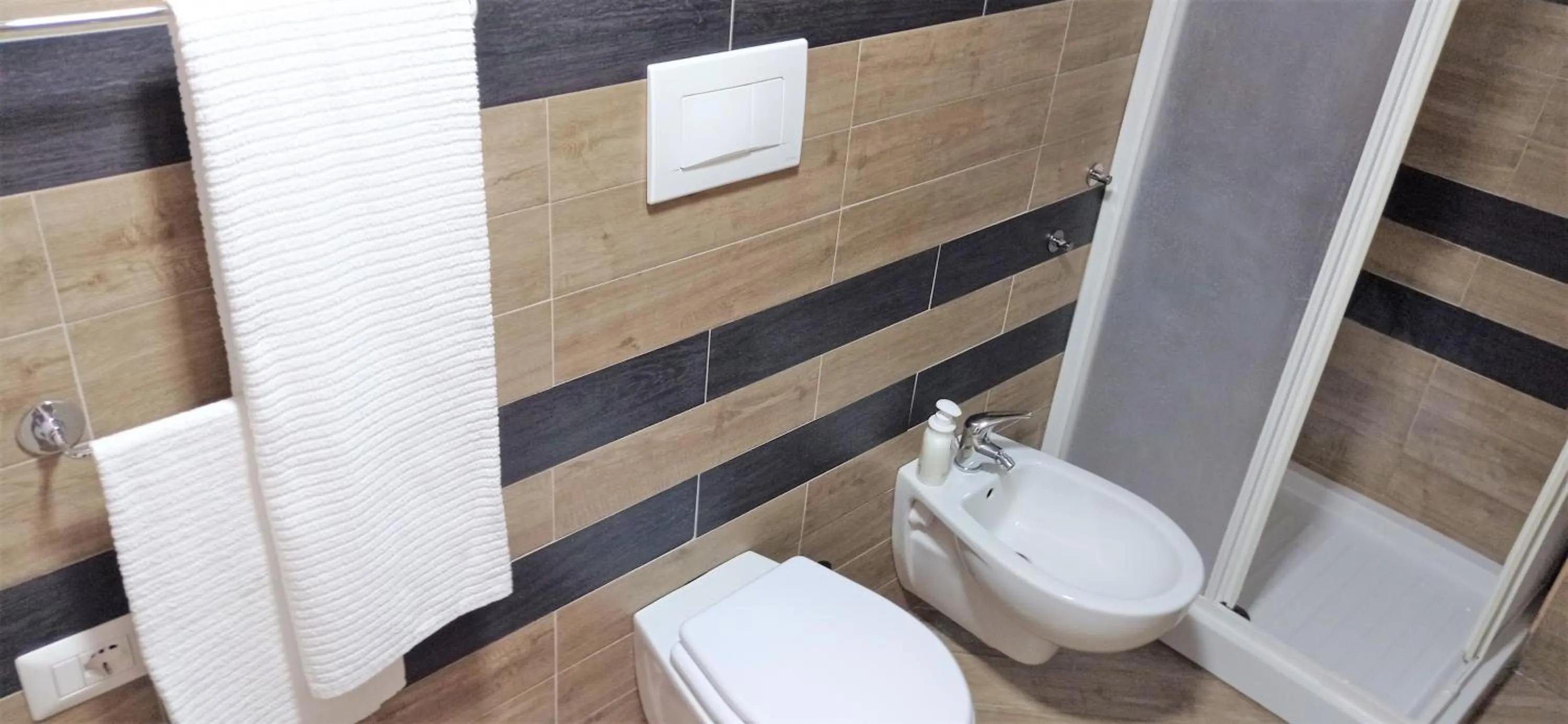 Toilet in Napoletando bed and breakfast