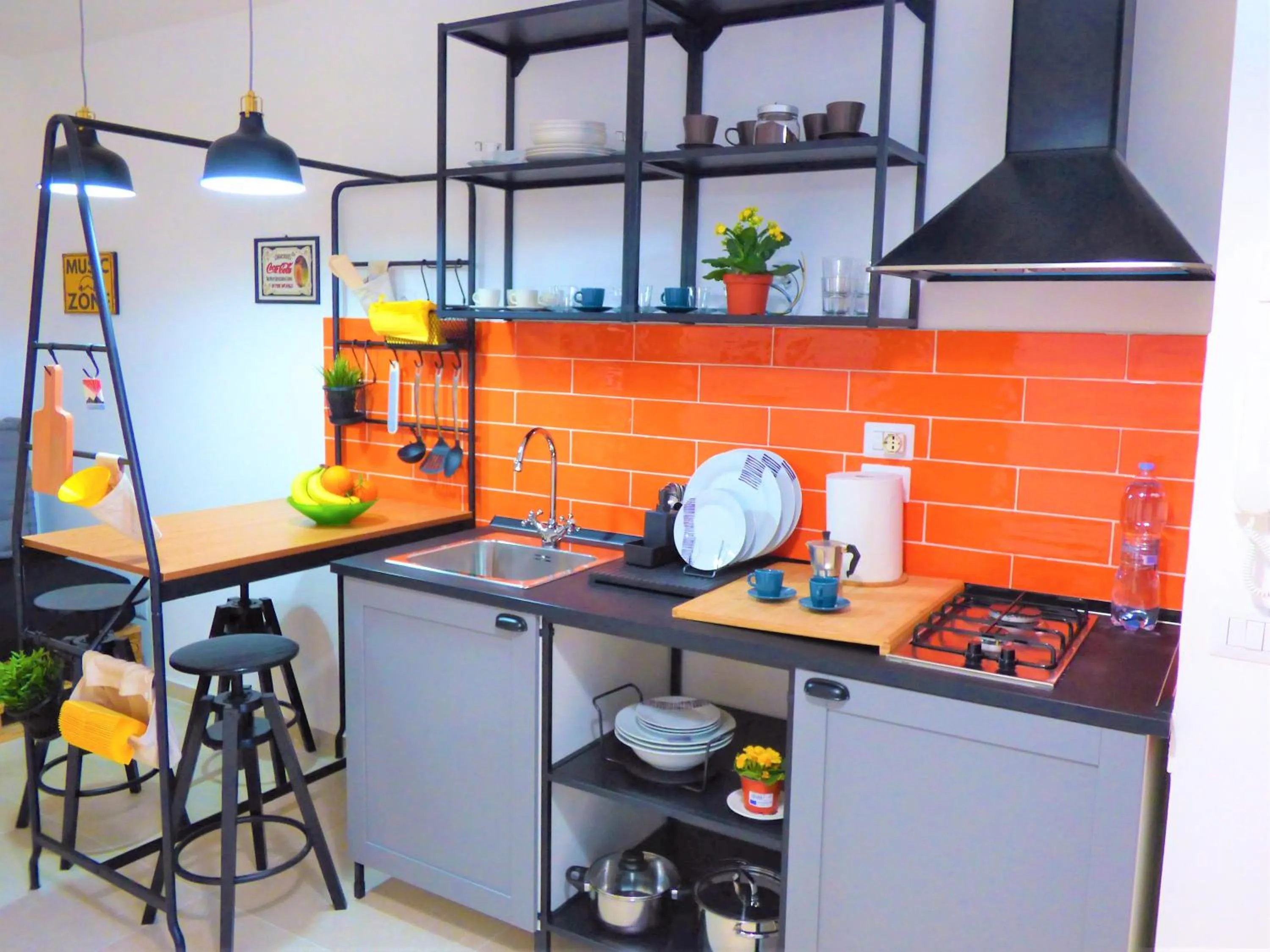 Kitchen or kitchenette in Napoletando bed and breakfast