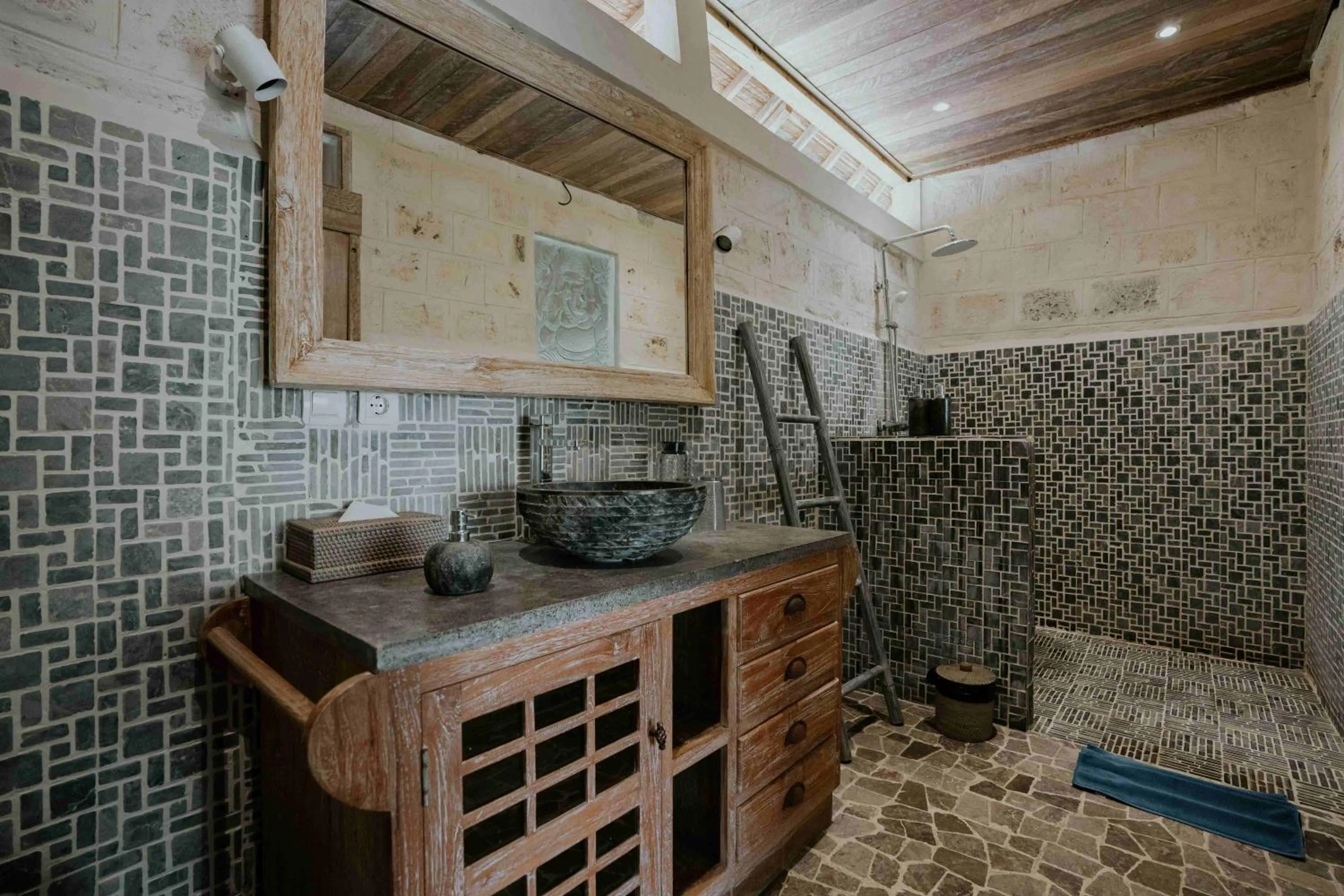 Bathroom in Le Yanandra Bali Resort