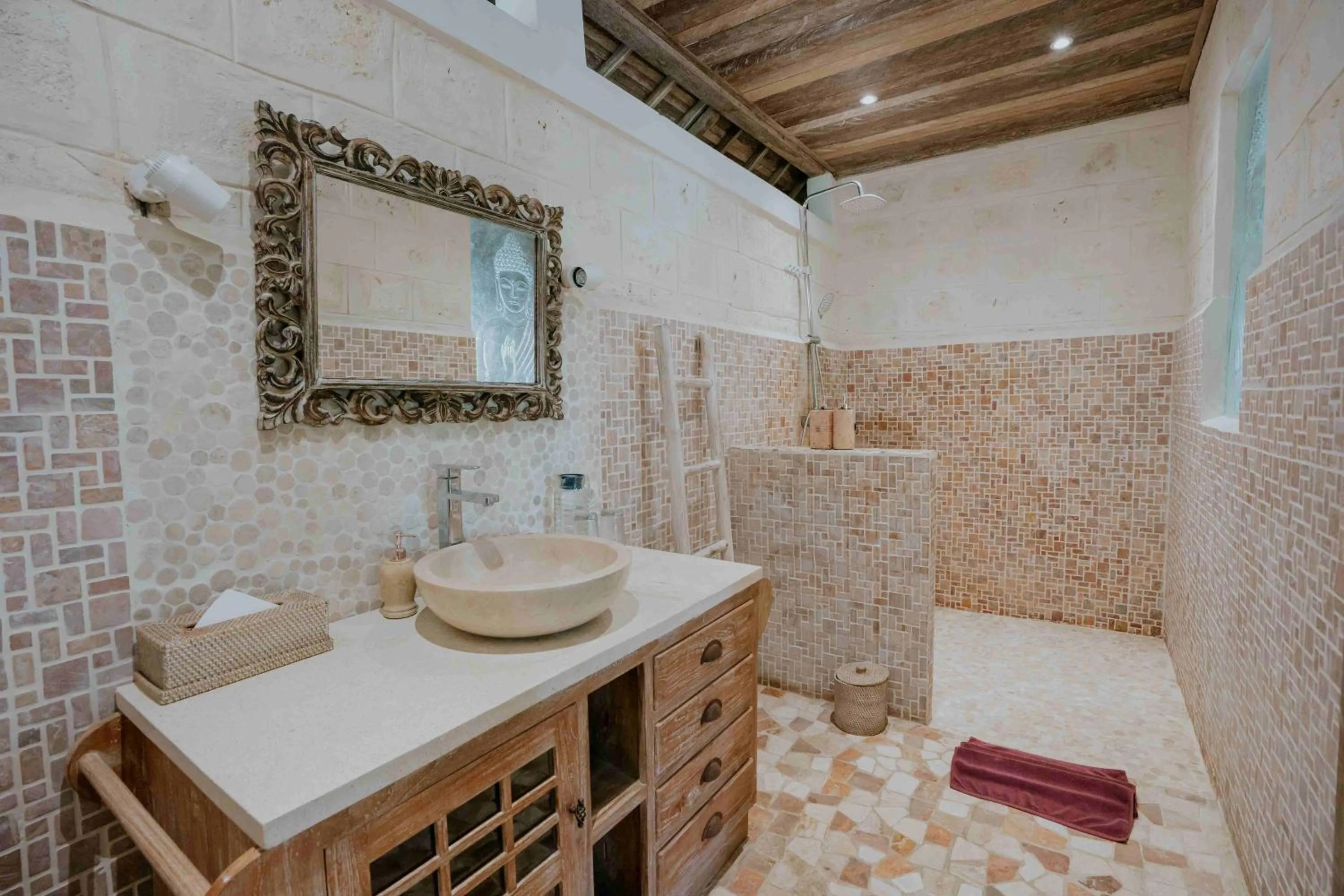 Bathroom in Le Yanandra Bali Resort