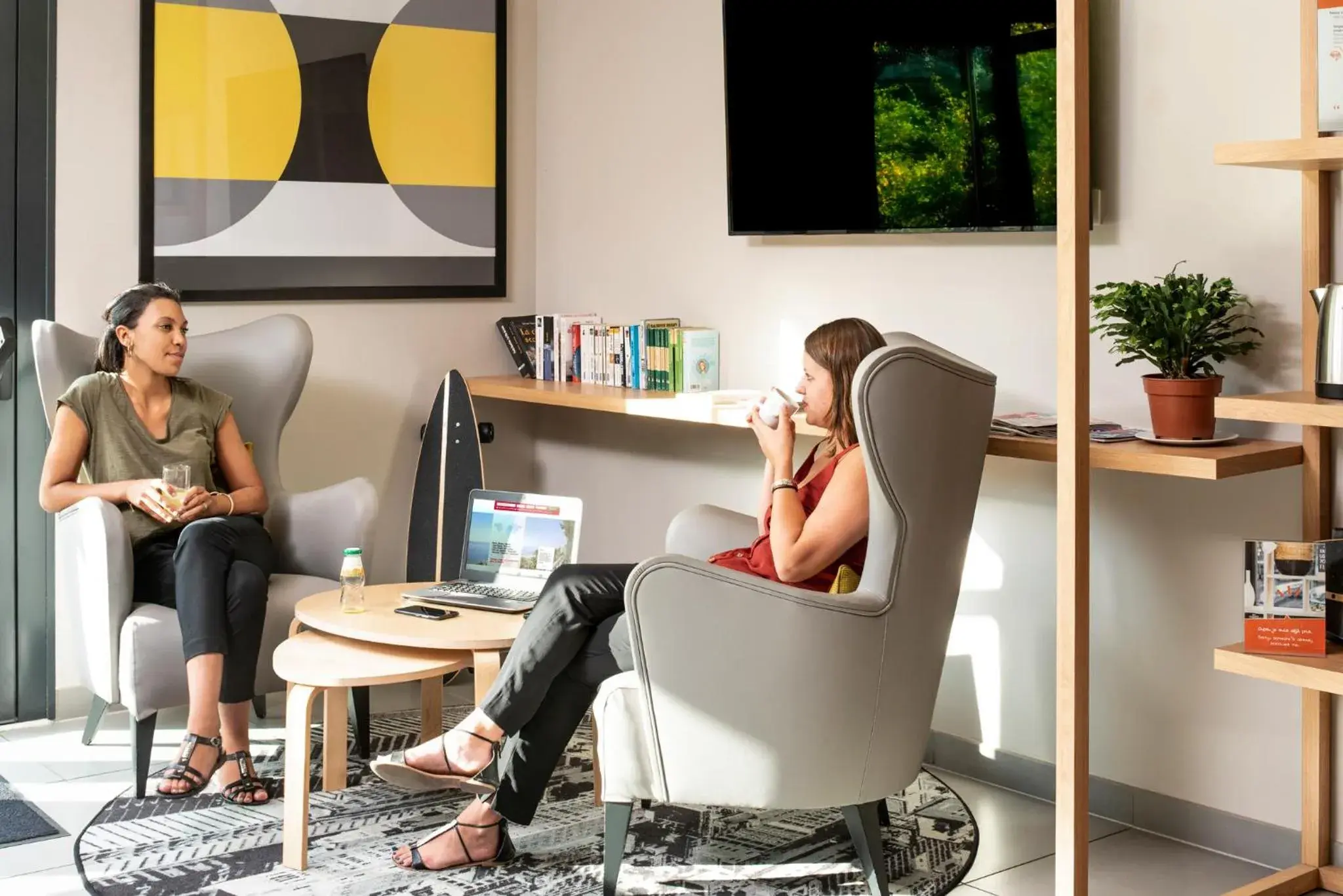 Lobby or reception in Aparthotel Adagio access Colombes La Défense Lobby or reception in Aparthotel Adagio access Colombes La Défense