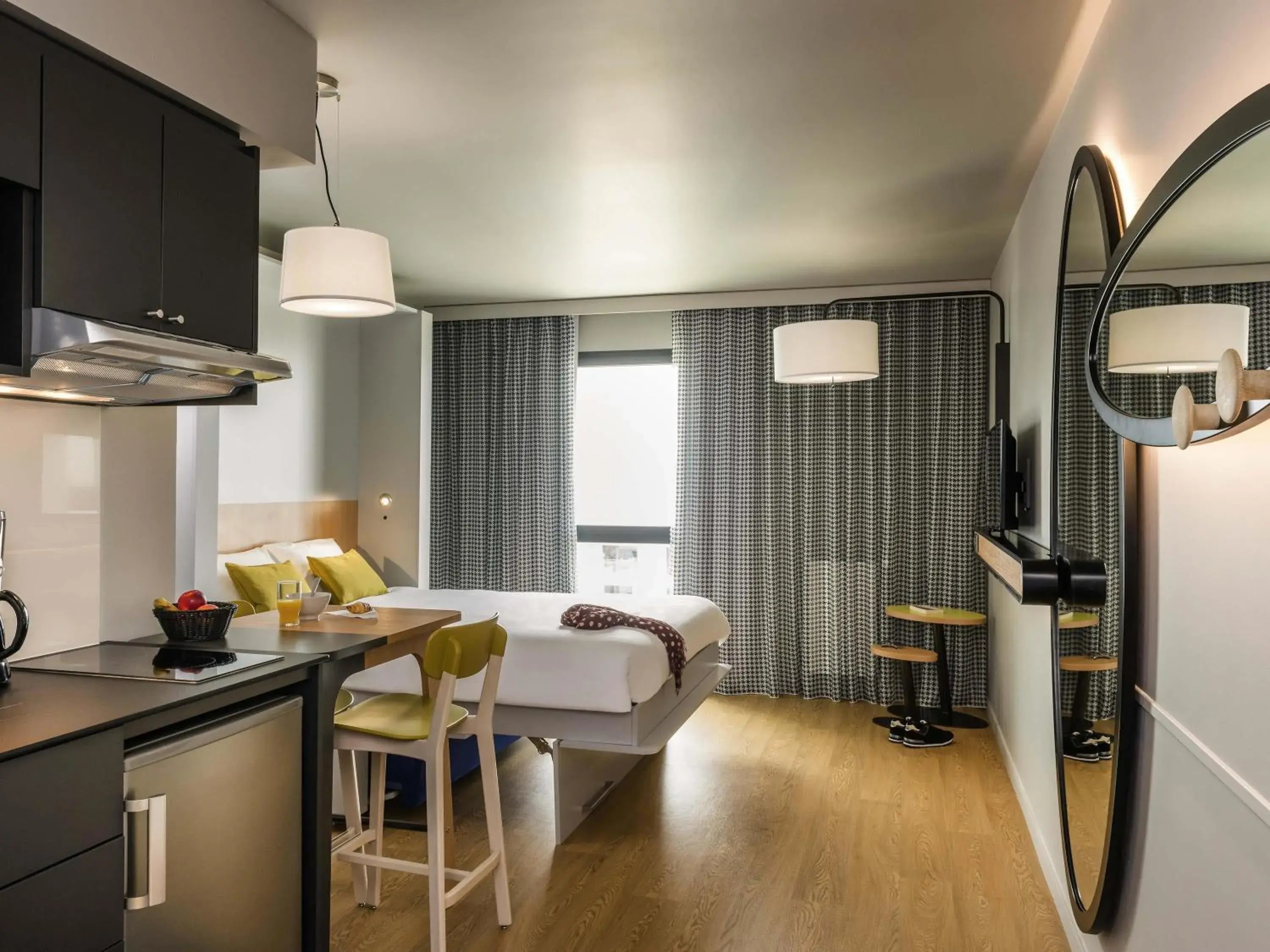 Property building in Aparthotel Adagio access Colombes La Défense Property building in Aparthotel Adagio access Colombes La Défense