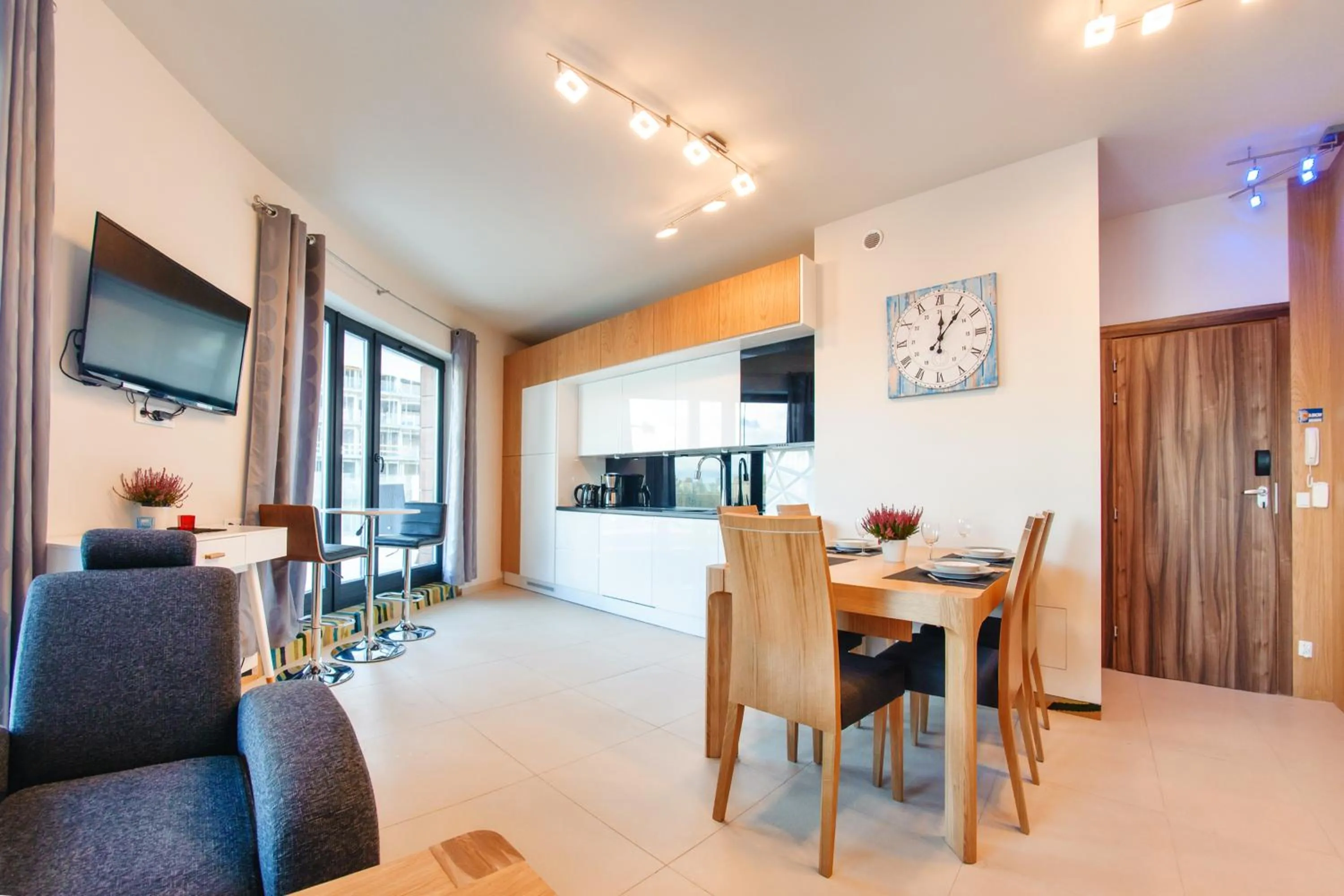 Kitchen or kitchenette in Baltic Park Molo, Sun & Snow