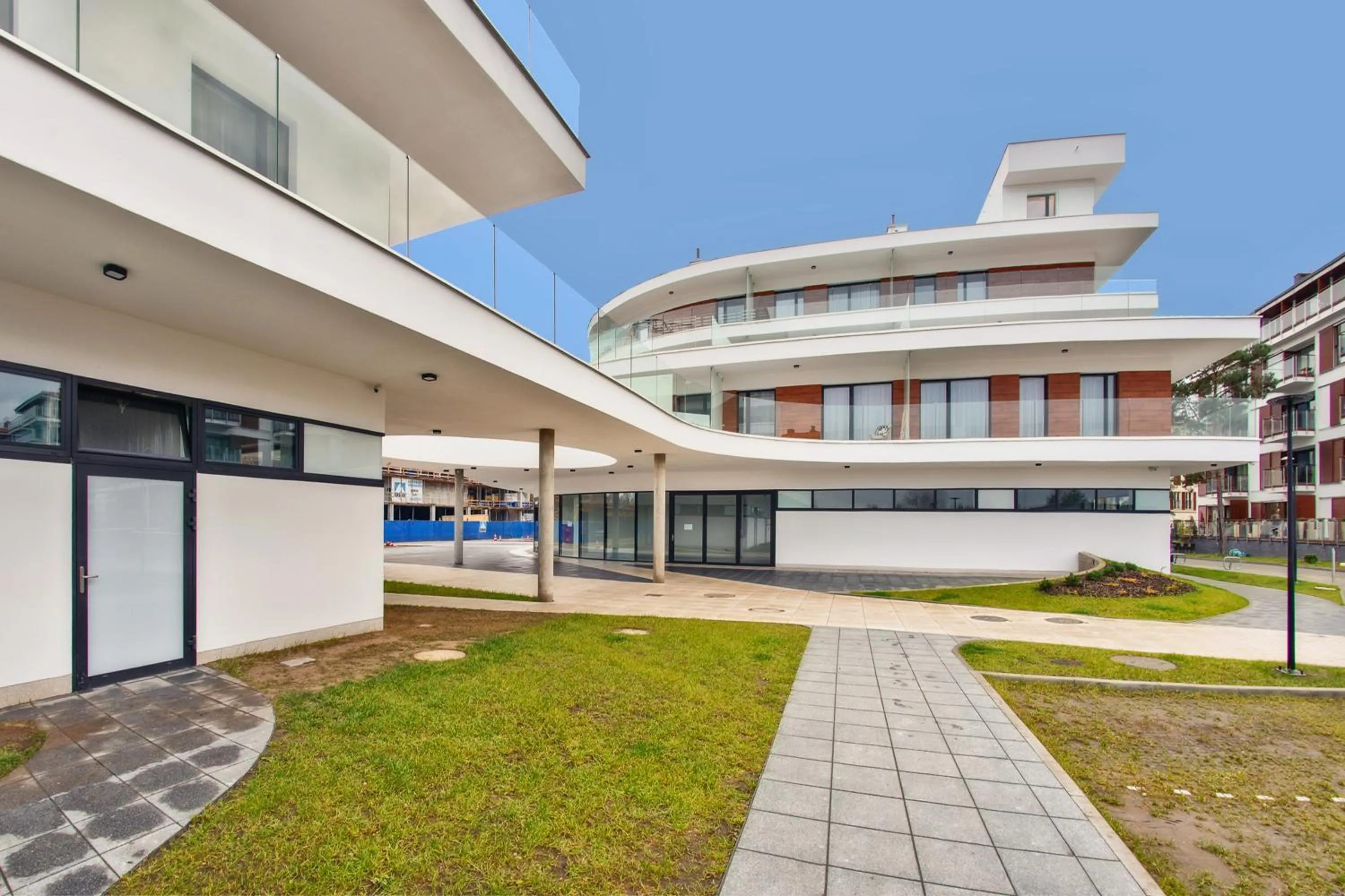 Facade/entrance in Baltic Park Molo, Sun & Snow