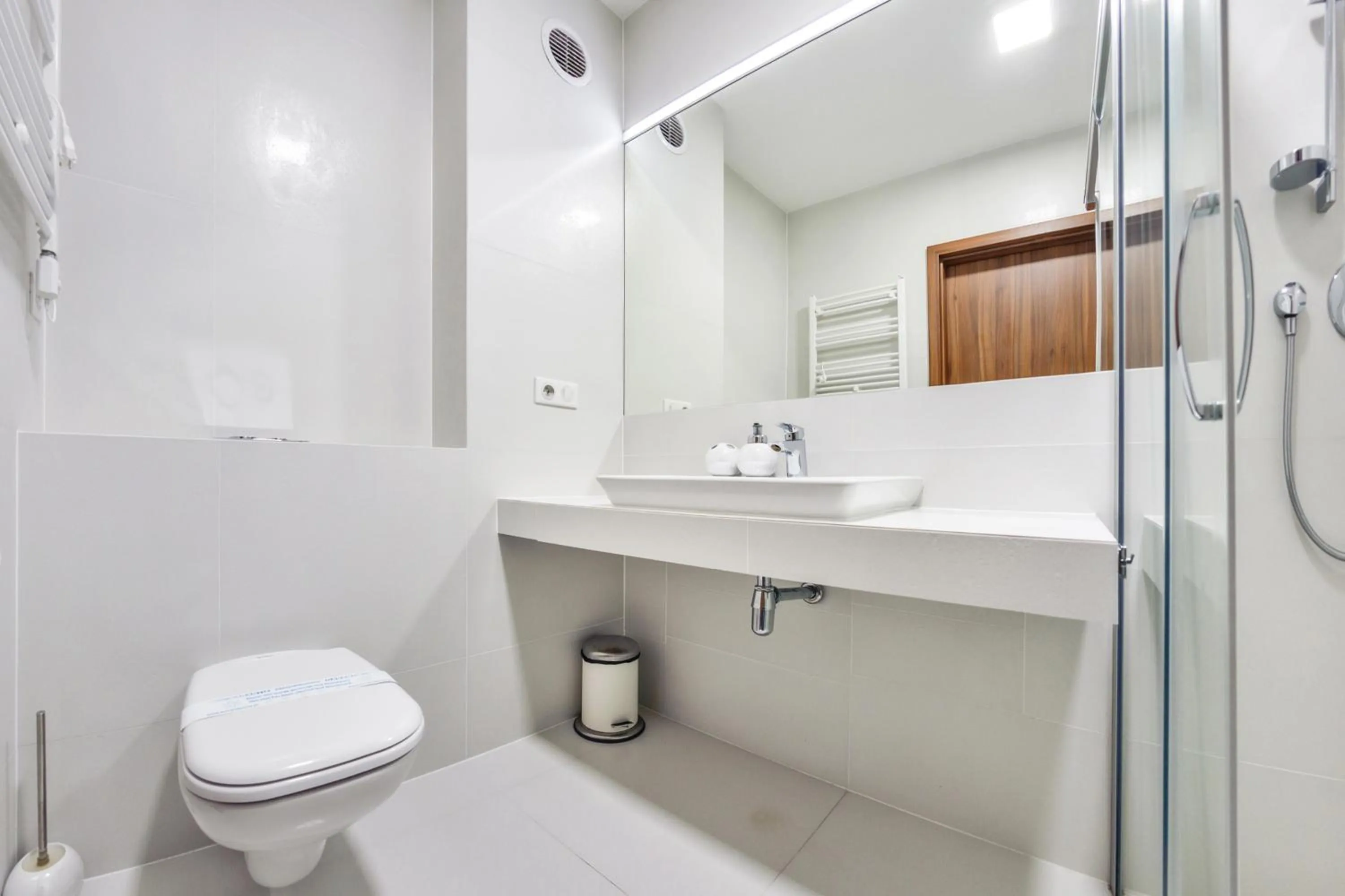 Bathroom in Baltic Park Molo, Sun & Snow