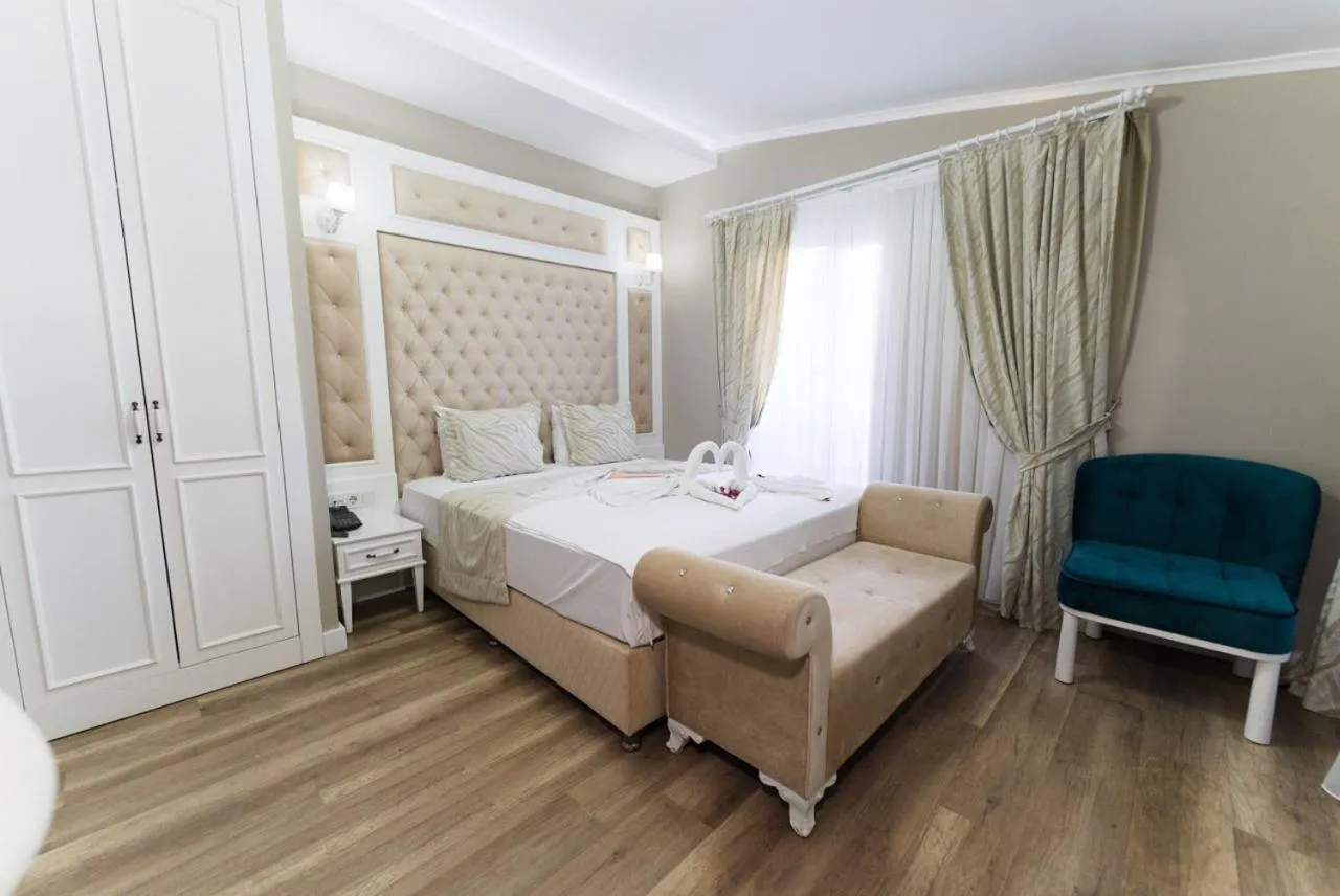 Photo of the whole room, Bed in Microyal Hotel