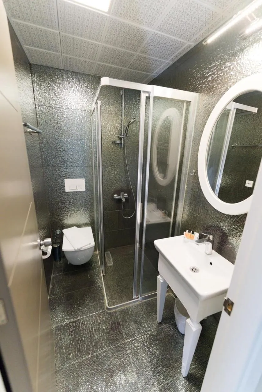 Bathroom in Microyal Hotel