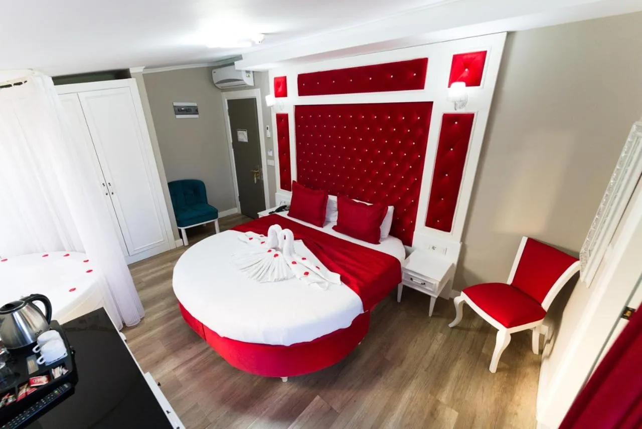 Photo of the whole room in Microyal Hotel