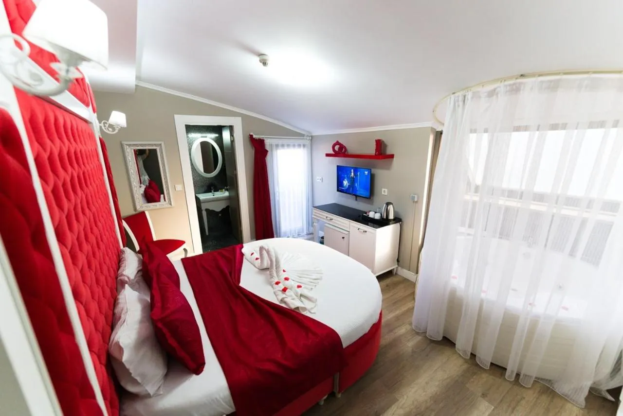 Photo of the whole room, Bed in Microyal Hotel