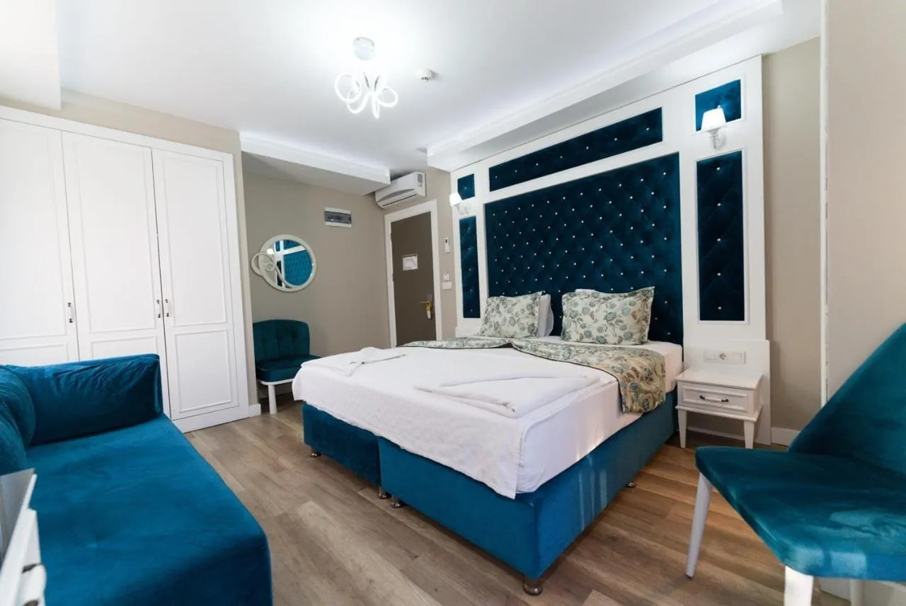 Photo of the whole room, Bed in Microyal Hotel