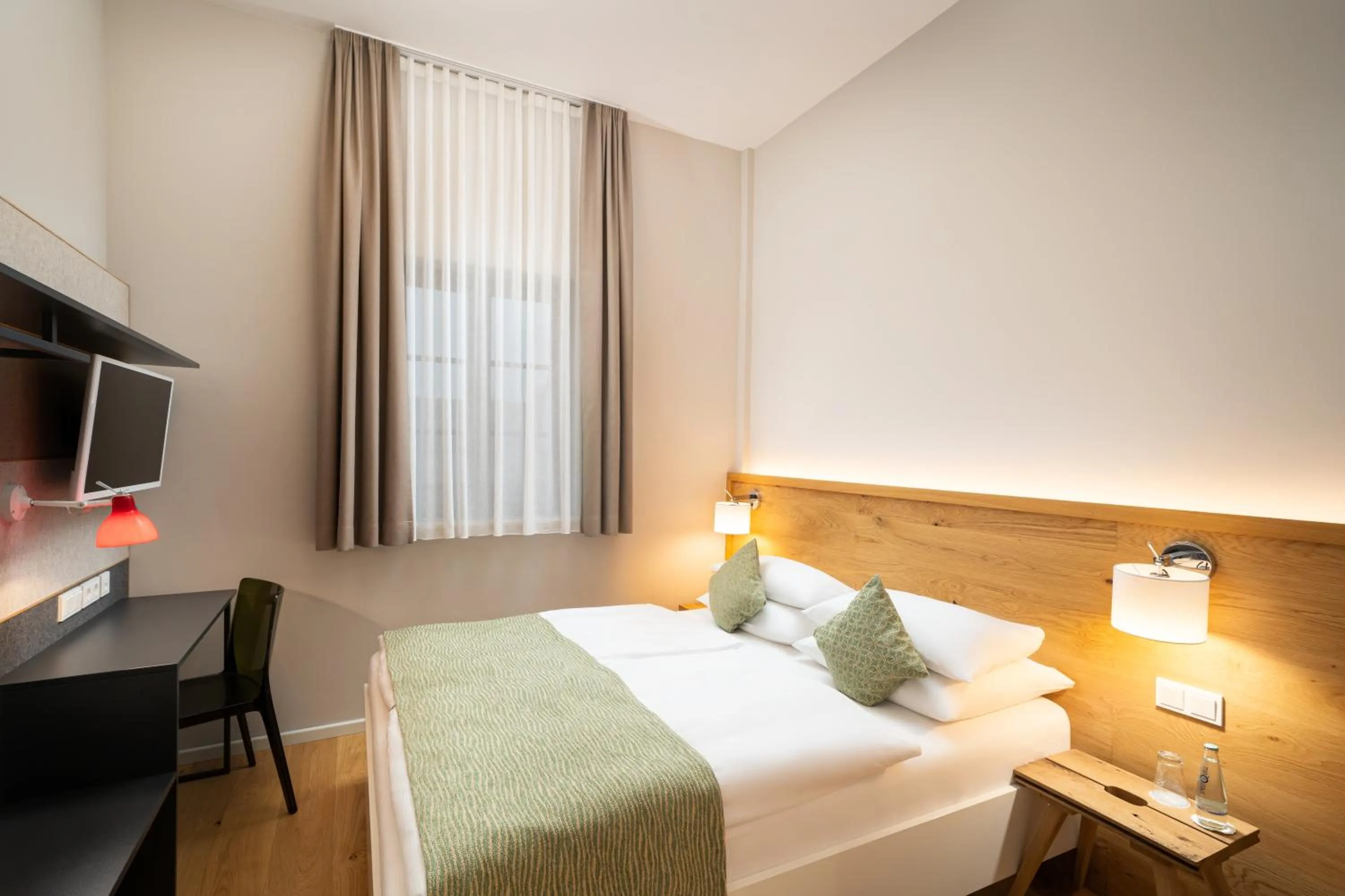 Bedroom, Bed in Paulinenhof