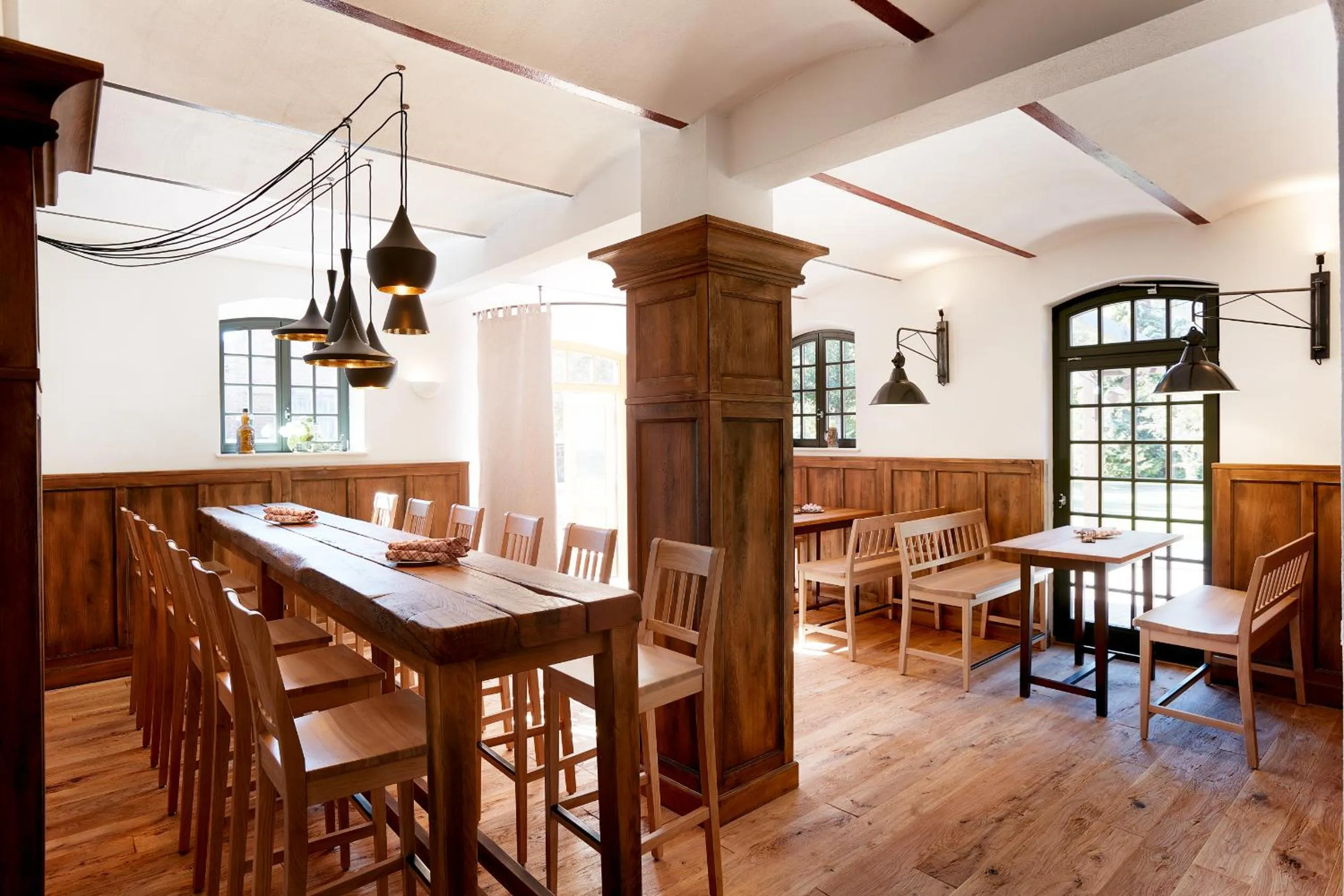 Restaurant/places to eat in Paulinenhof