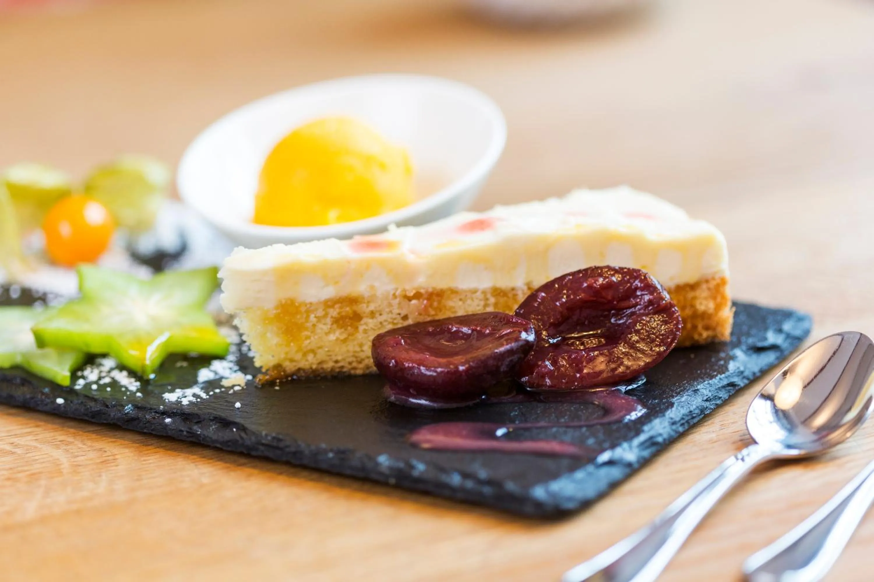 Restaurant/places to eat in Paulinenhof