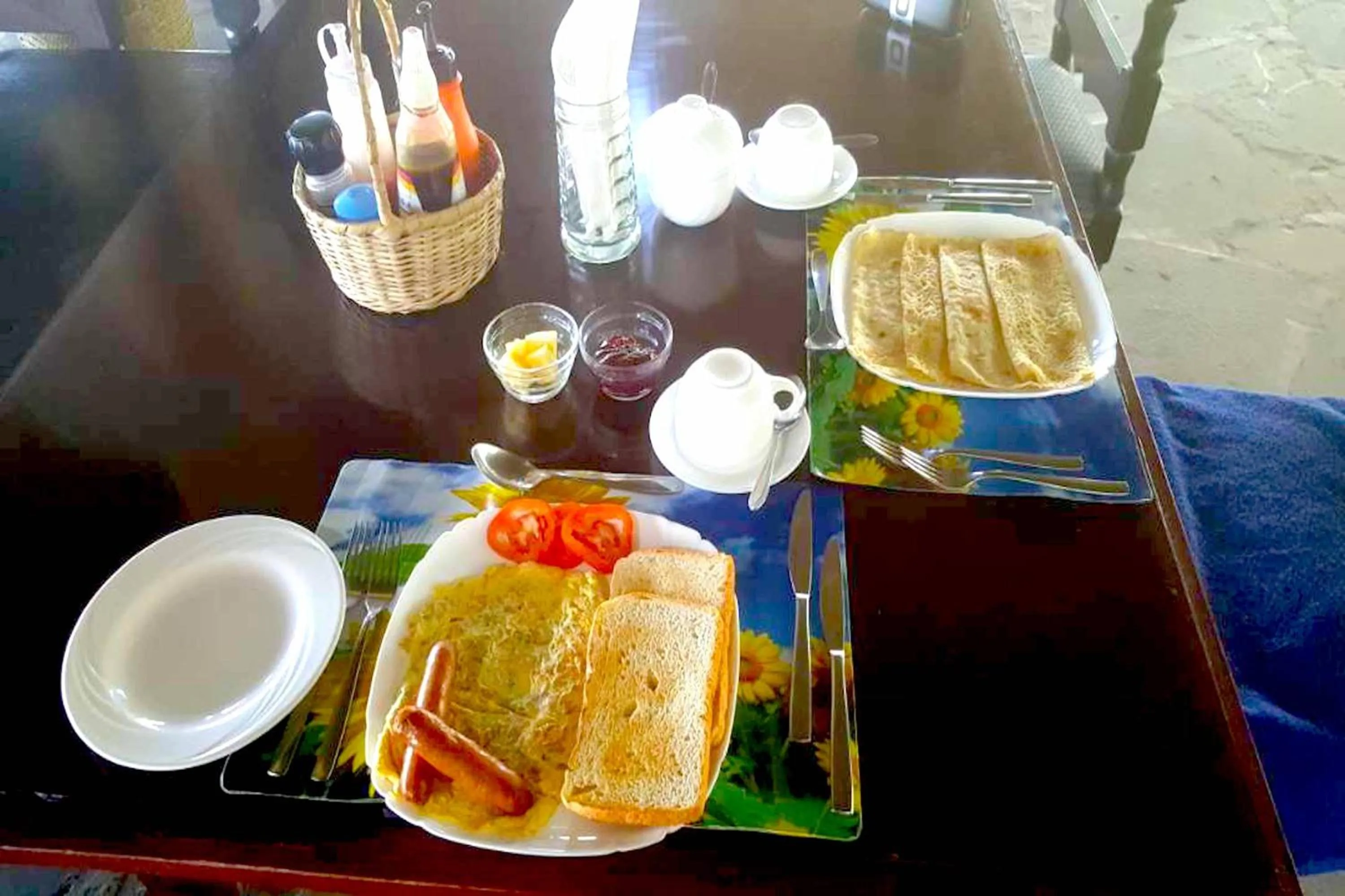 Breakfast in Bahari Dhow Beach Villas