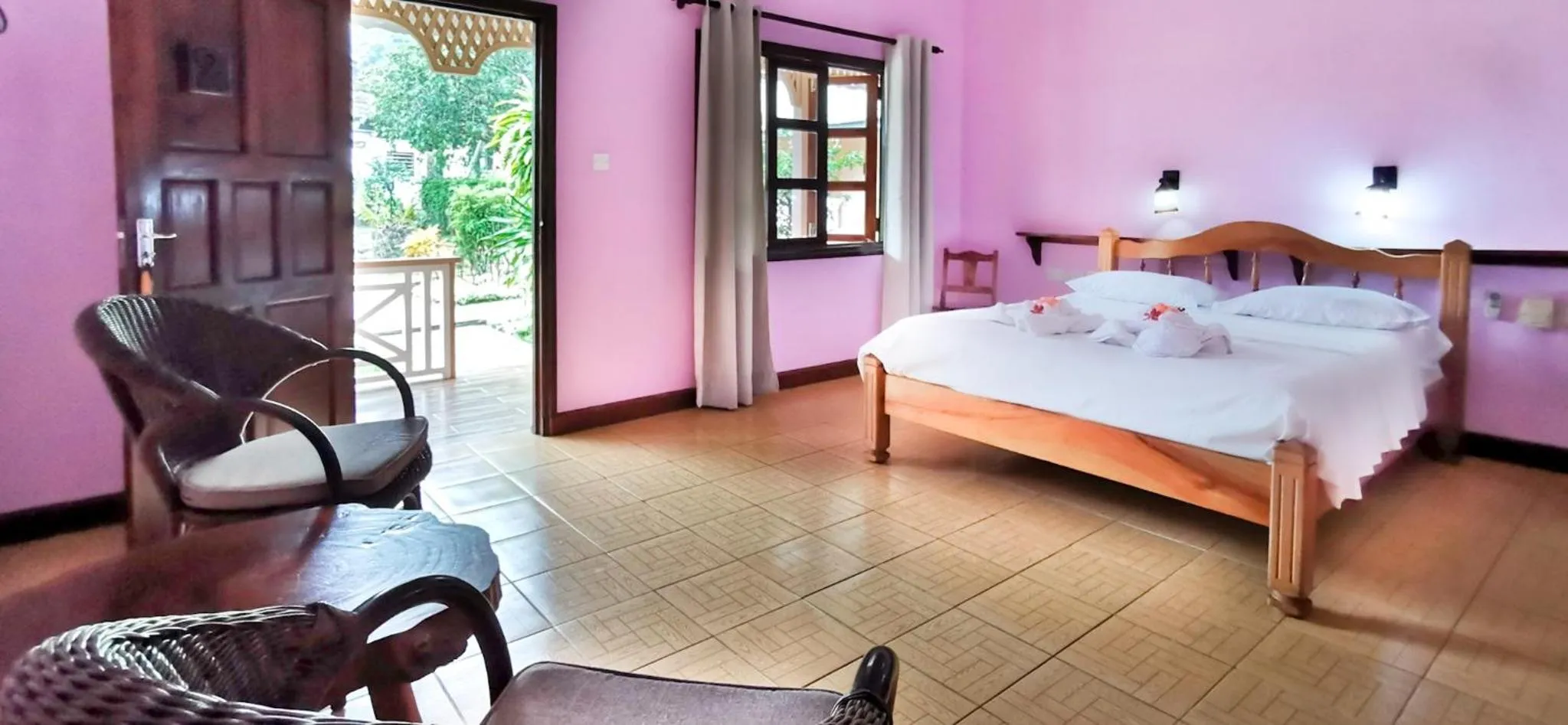 Photo of the whole room, Bed in Bernique Guesthouse