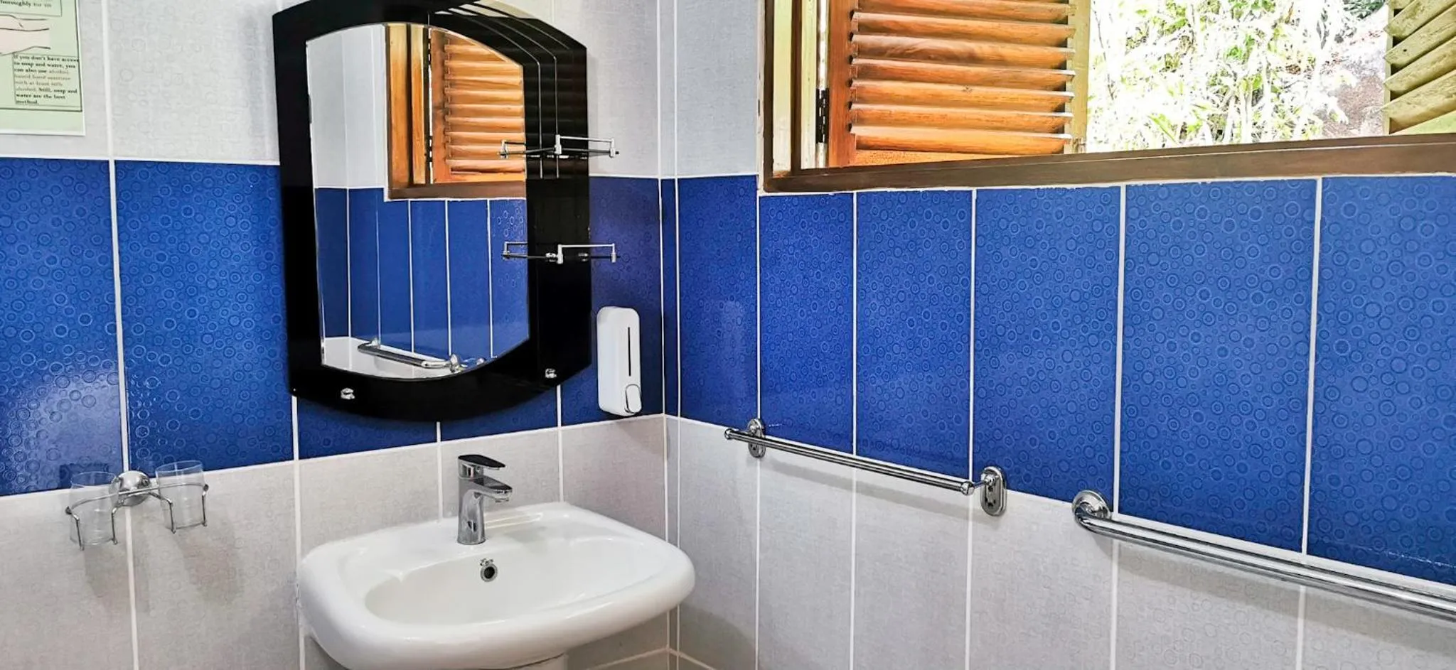 Bathroom in Bernique Guesthouse