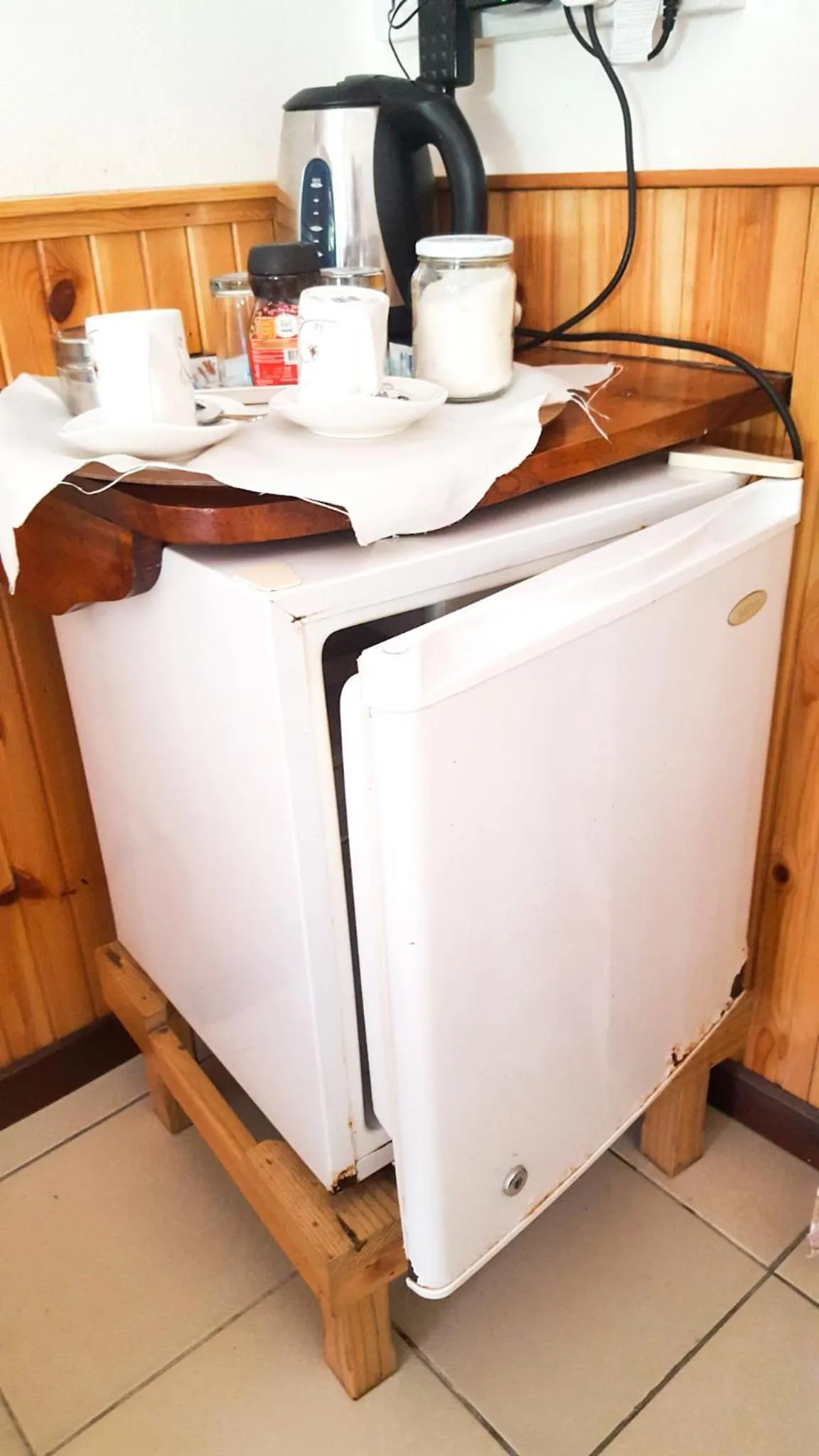 Coffee/tea facilities in Bernique Guesthouse