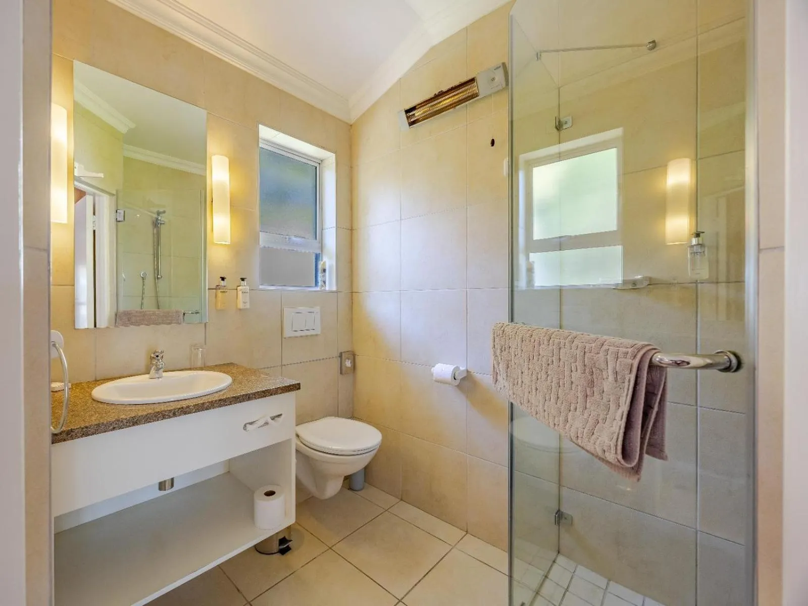 Bathroom in Hajo's Lodge & Spa