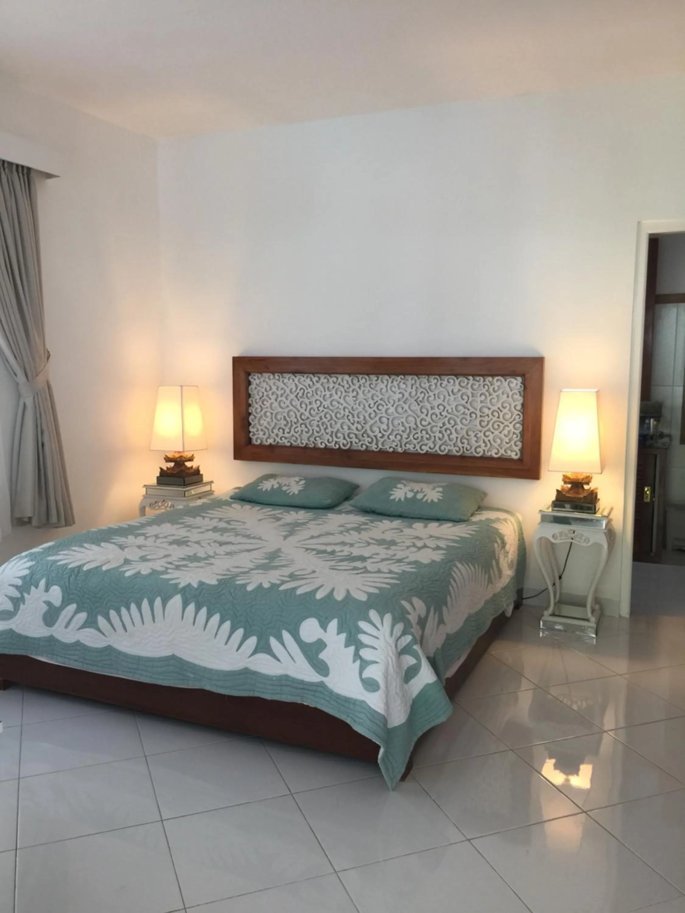 Bed in Yogyakarta Tropicana Villa