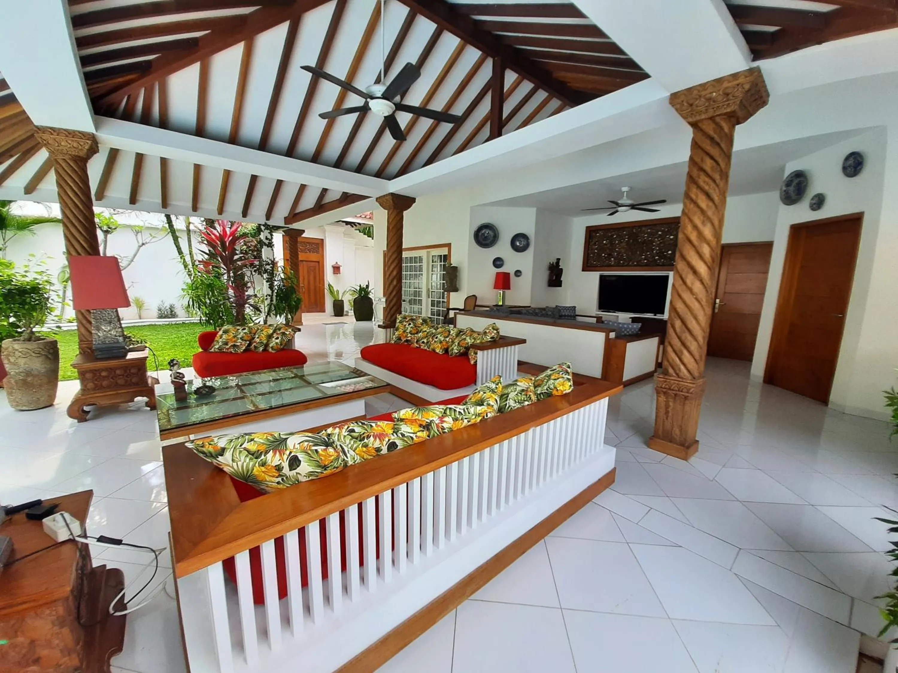 Yogyakarta Tropicana Villa