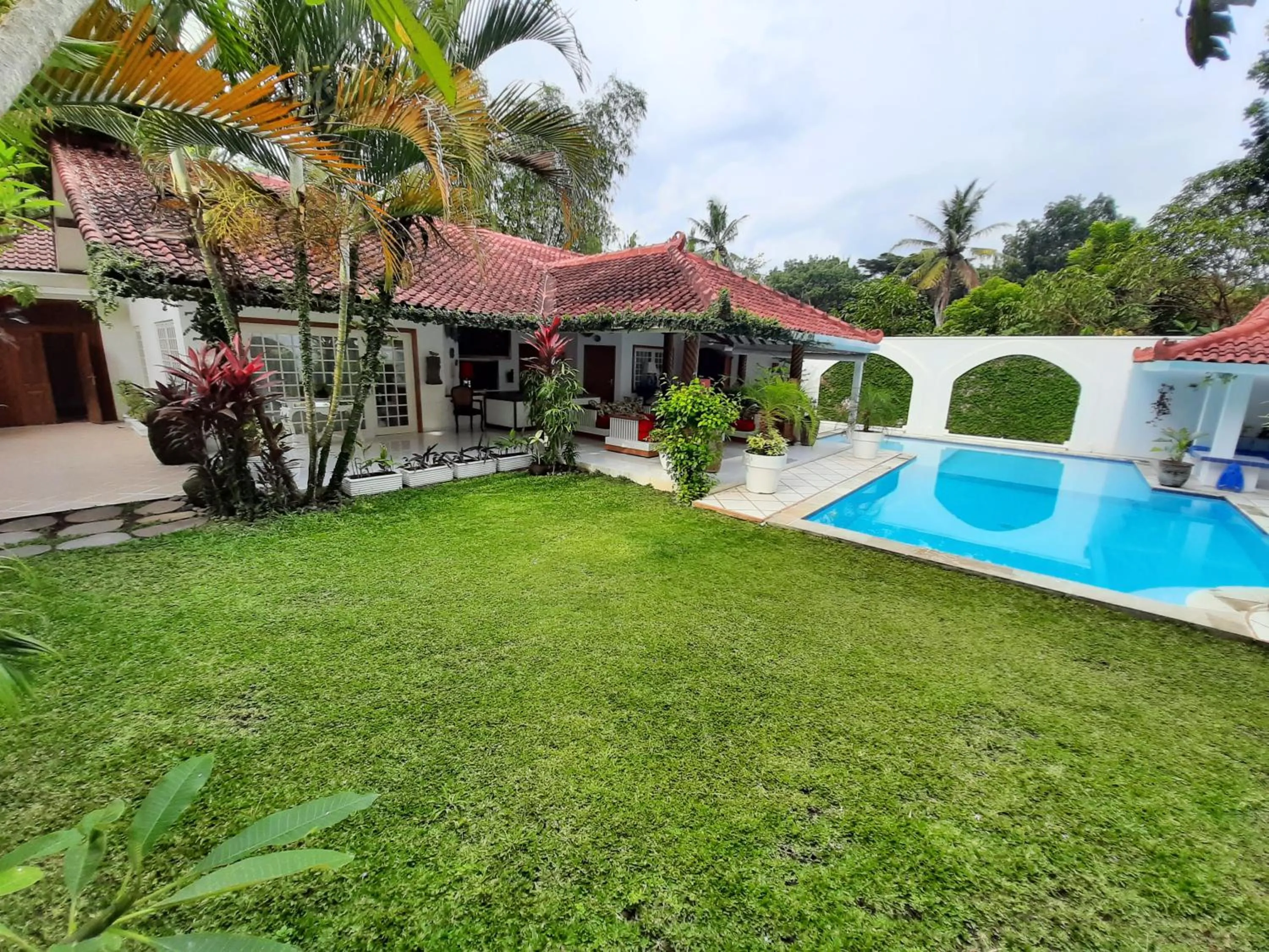 Yogyakarta Tropicana Villa