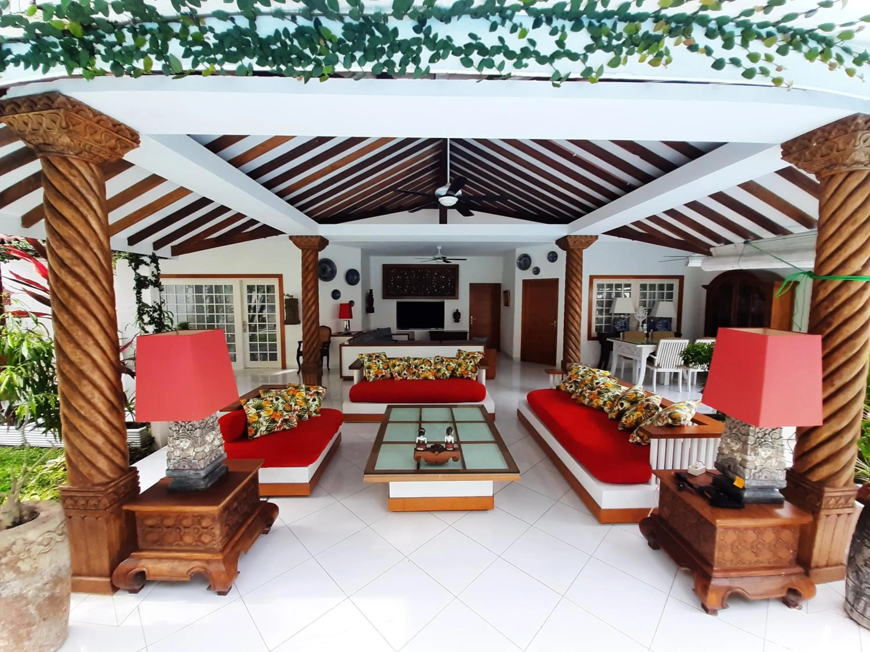 Yogyakarta Tropicana Villa