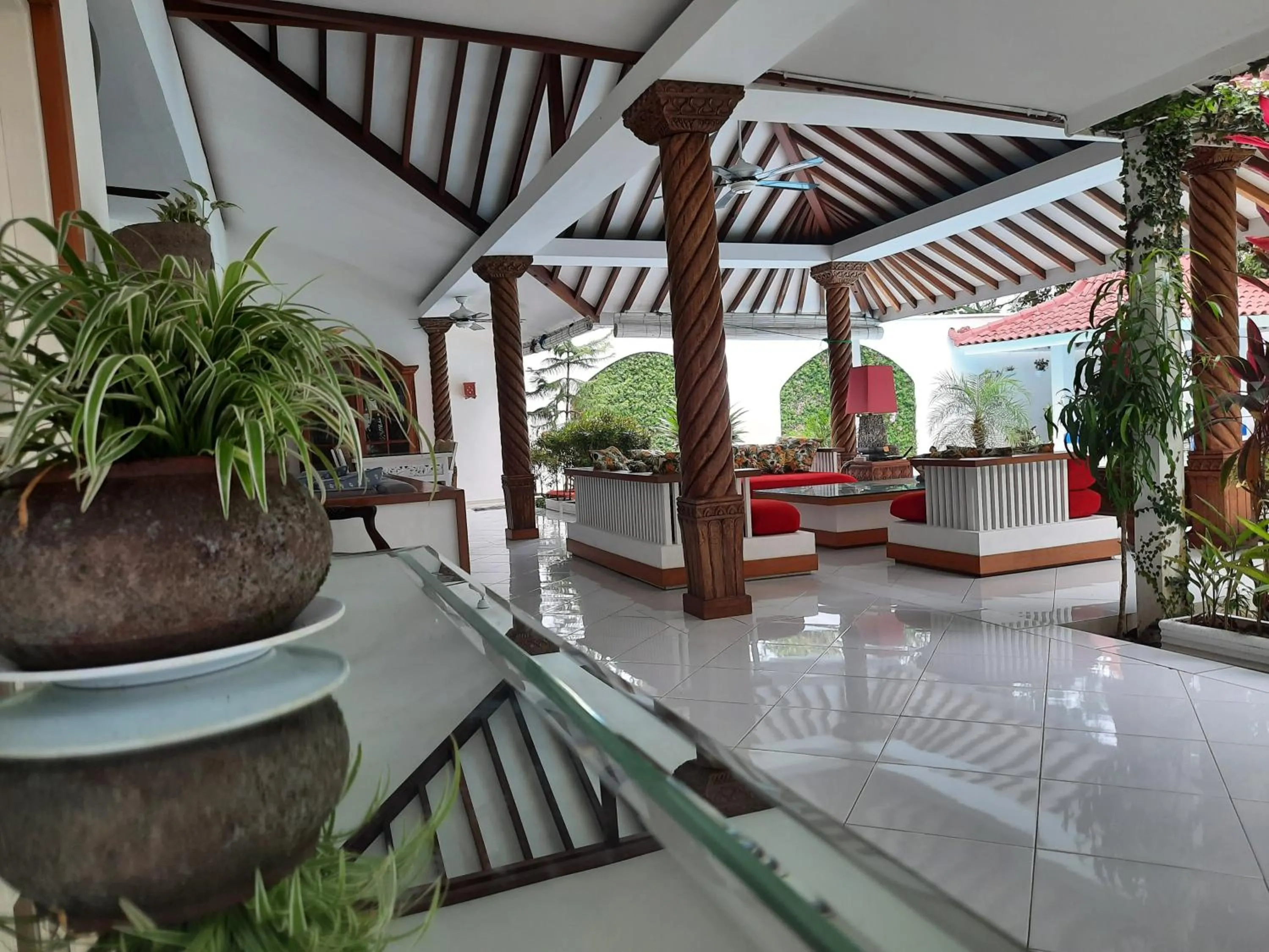Yogyakarta Tropicana Villa