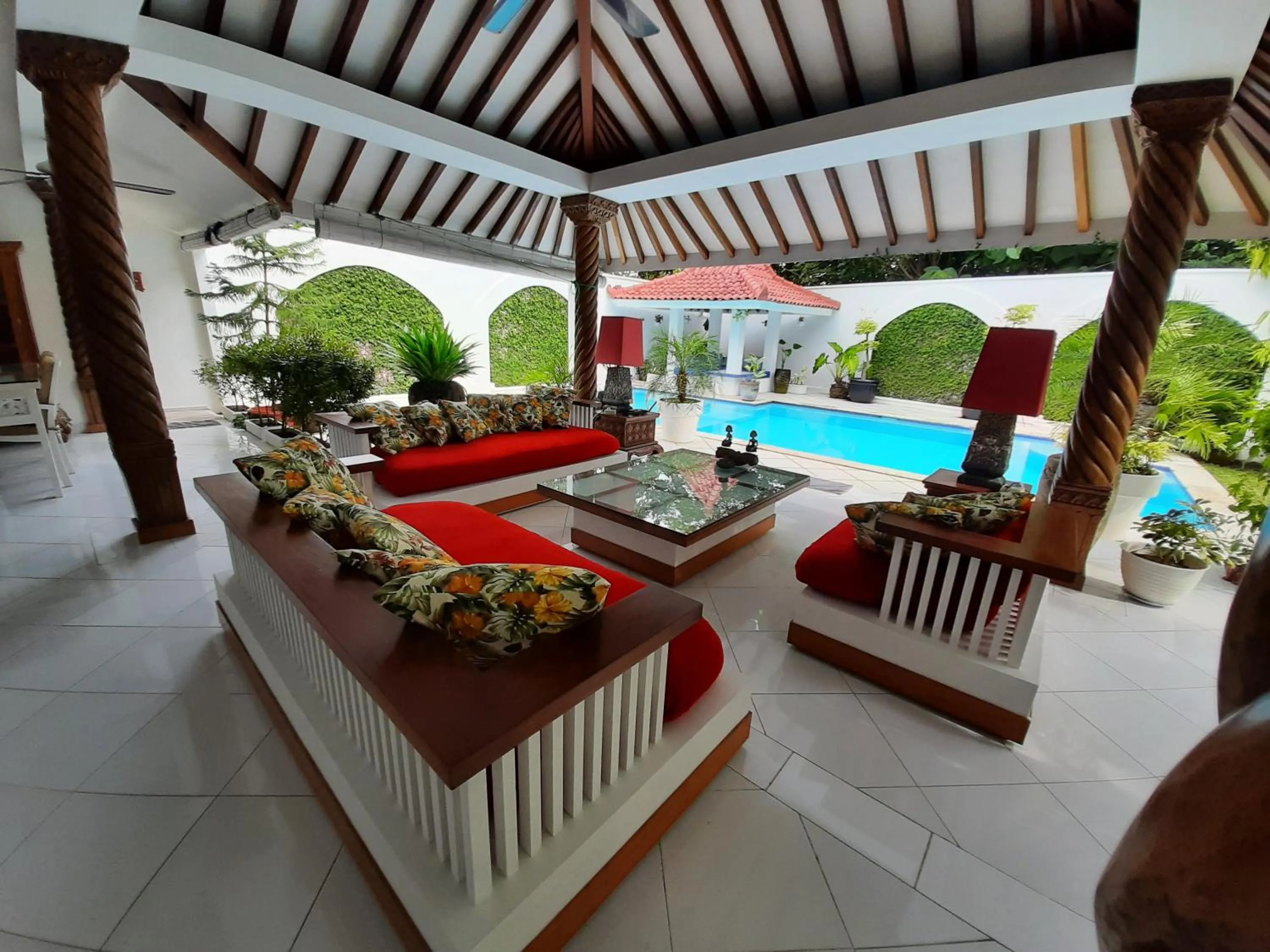 Yogyakarta Tropicana Villa