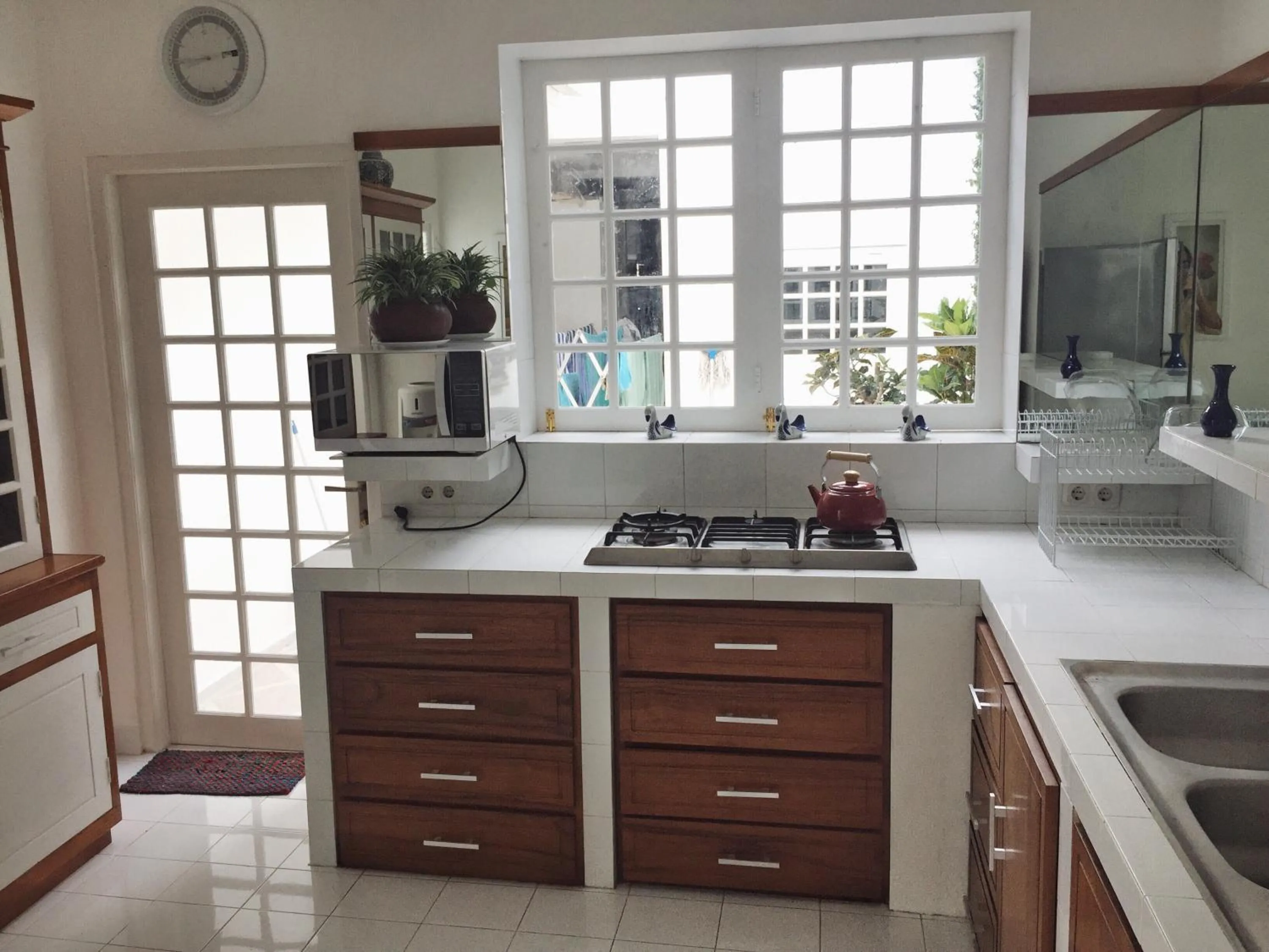 Kitchen or kitchenette in Yogyakarta Tropicana Villa