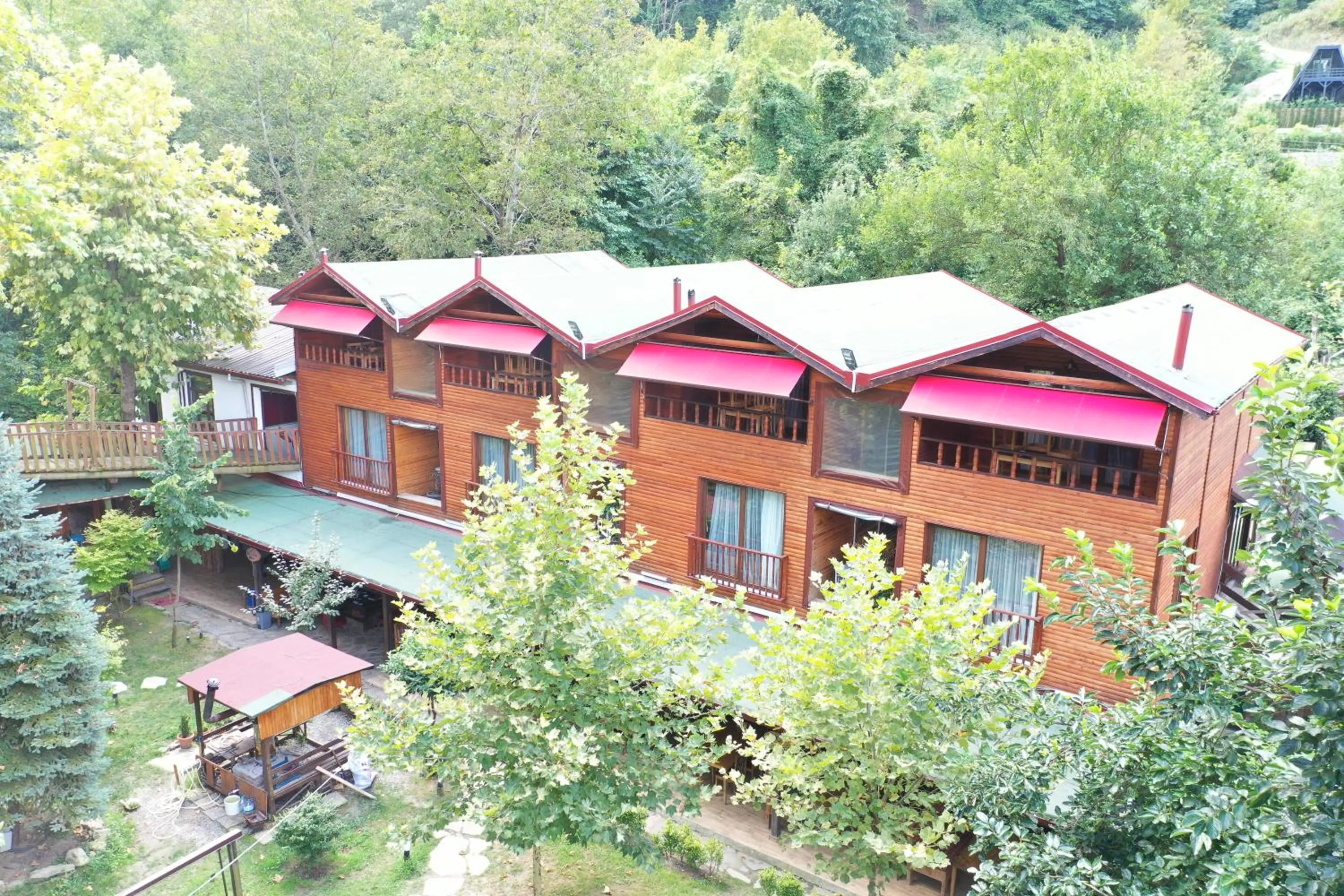 Property building in Sapanca Gönül Sofram Hotel & Bungalow & Villas