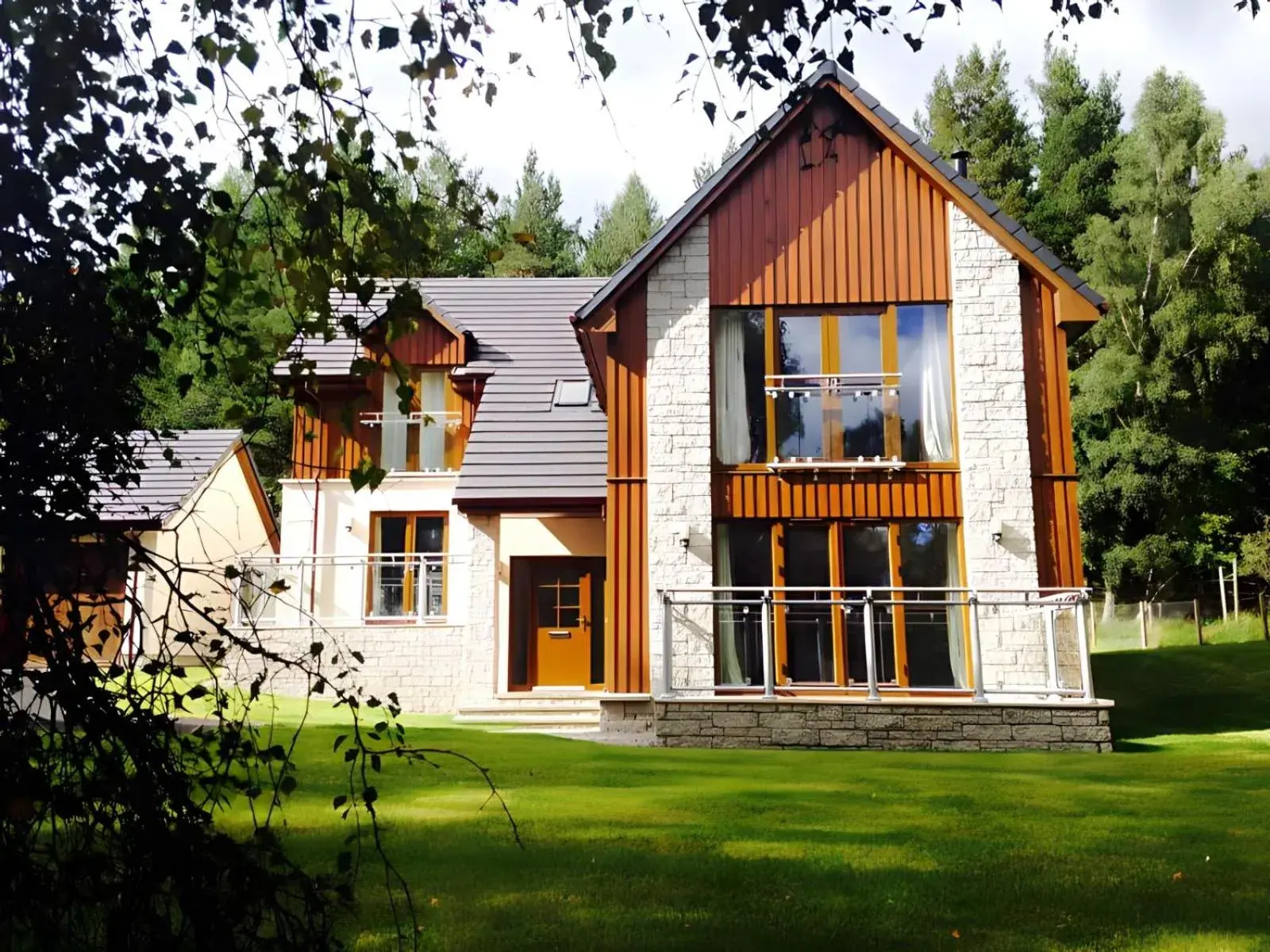 Carn Mhor Lodge Carn Mhor Lodge