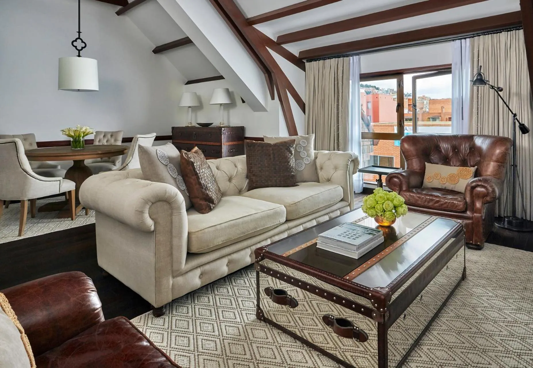 Living room in Four Seasons Hotel Casa Medina Bogota